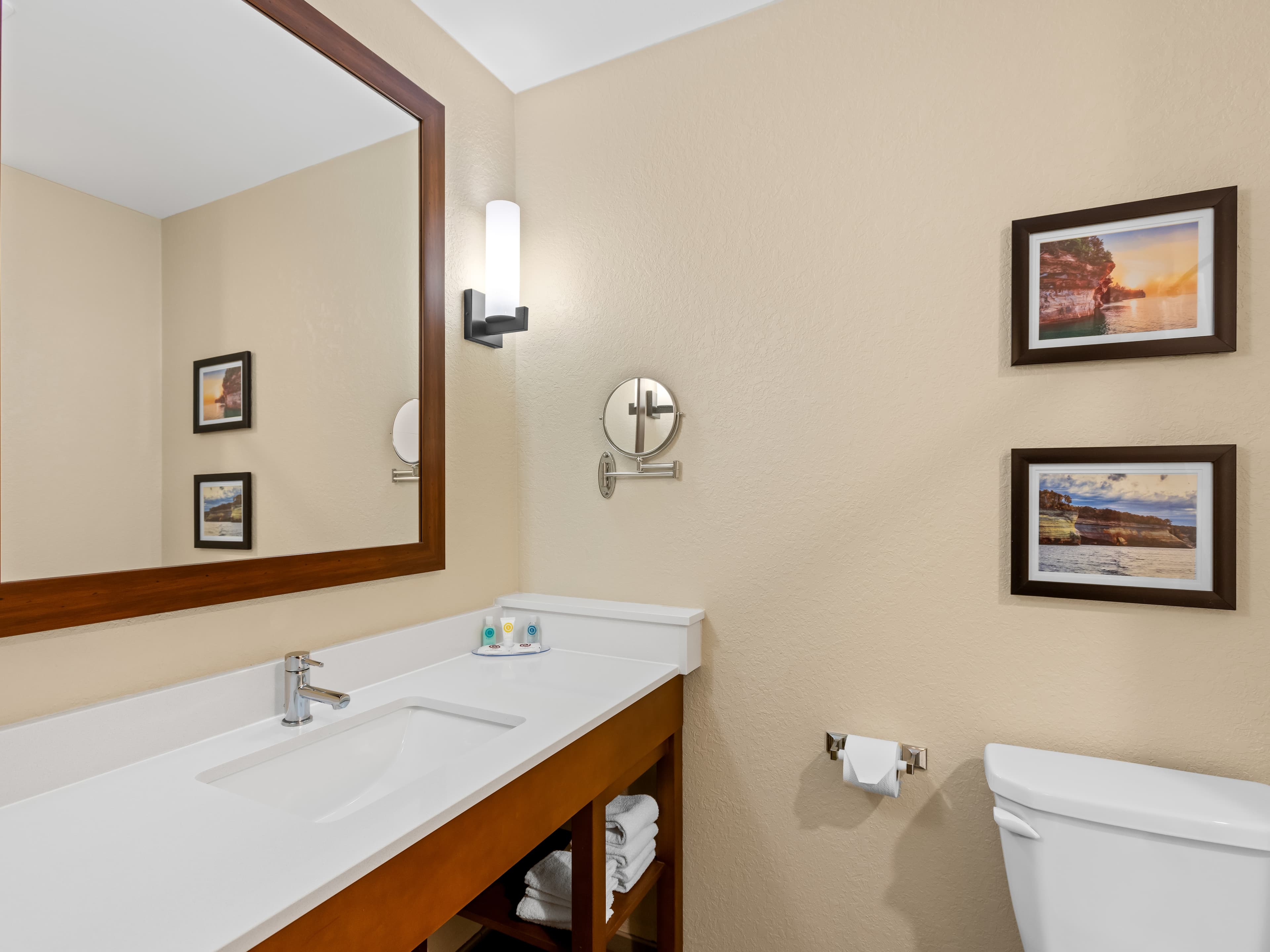 Comfort Inn & Suites Munising-Lakefront — 18