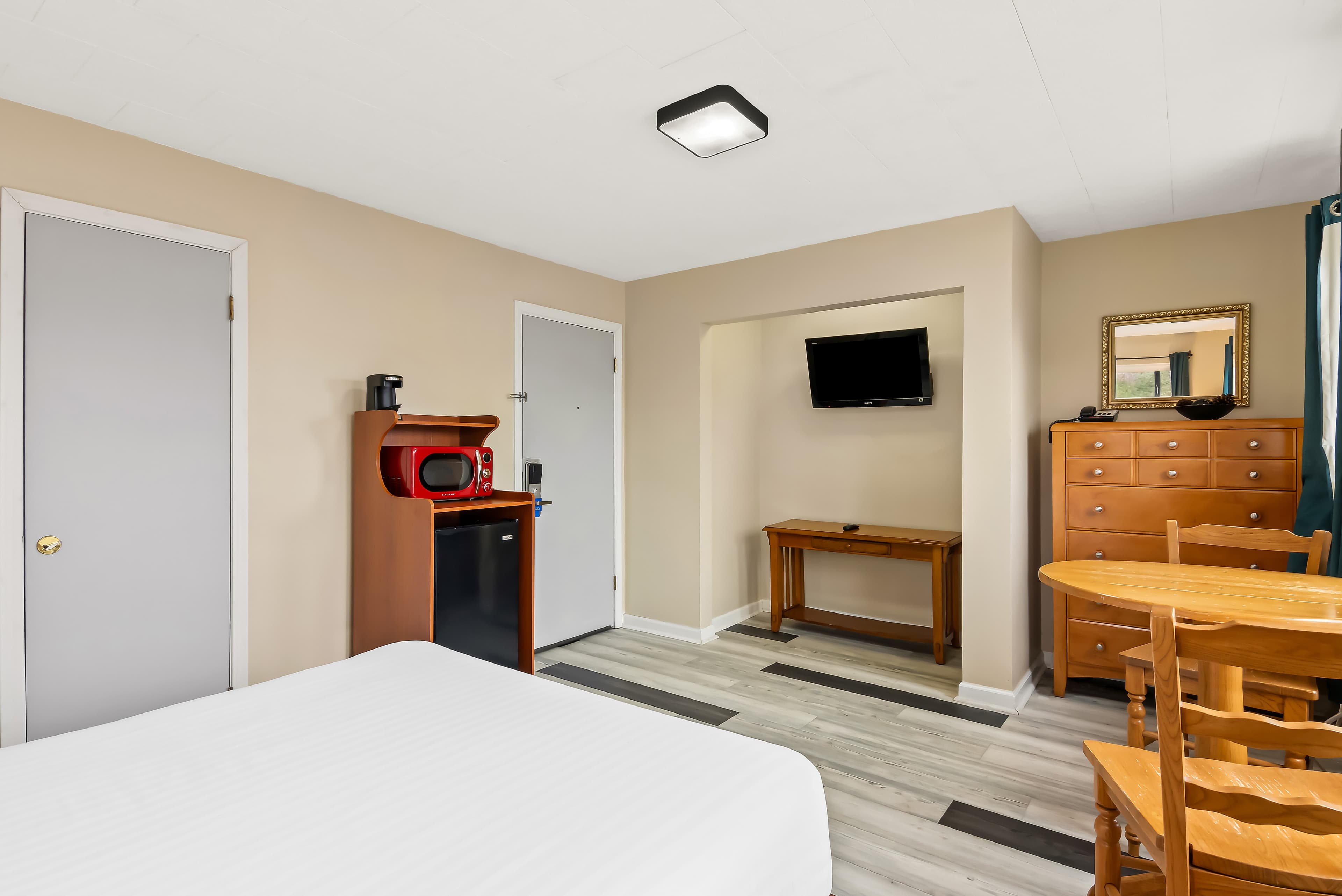 Rodeway Inn Oscoda - Image 3