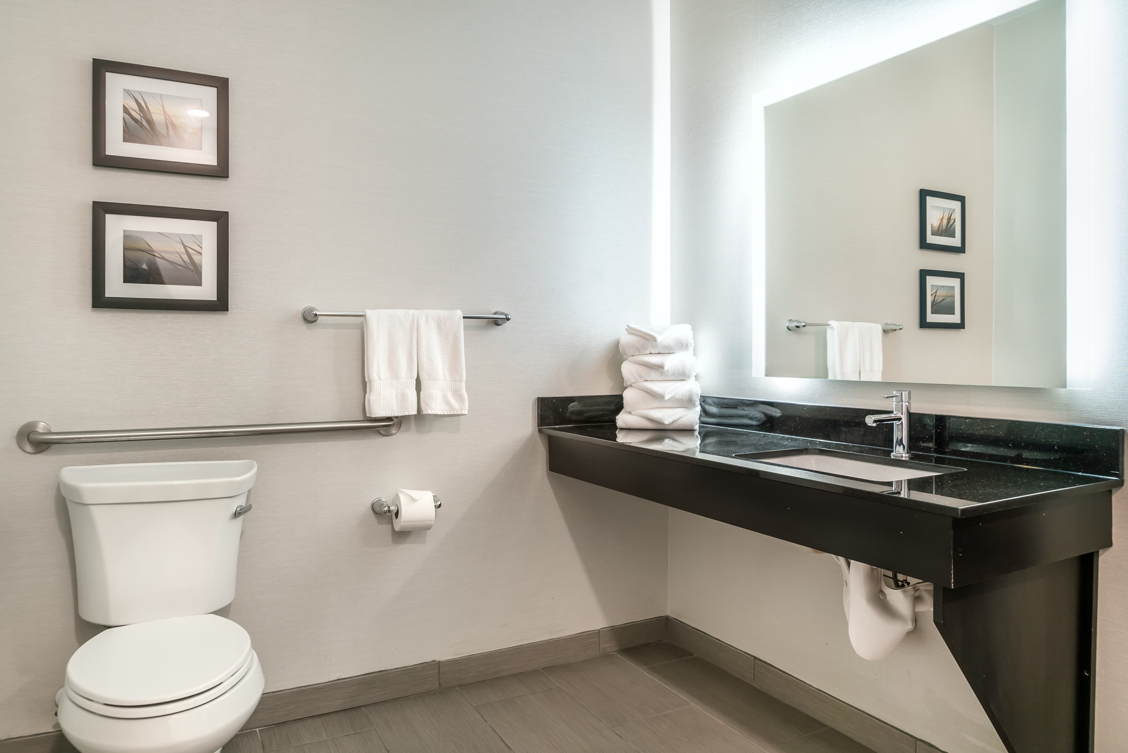 Comfort Inn & Suites Adrian — 6