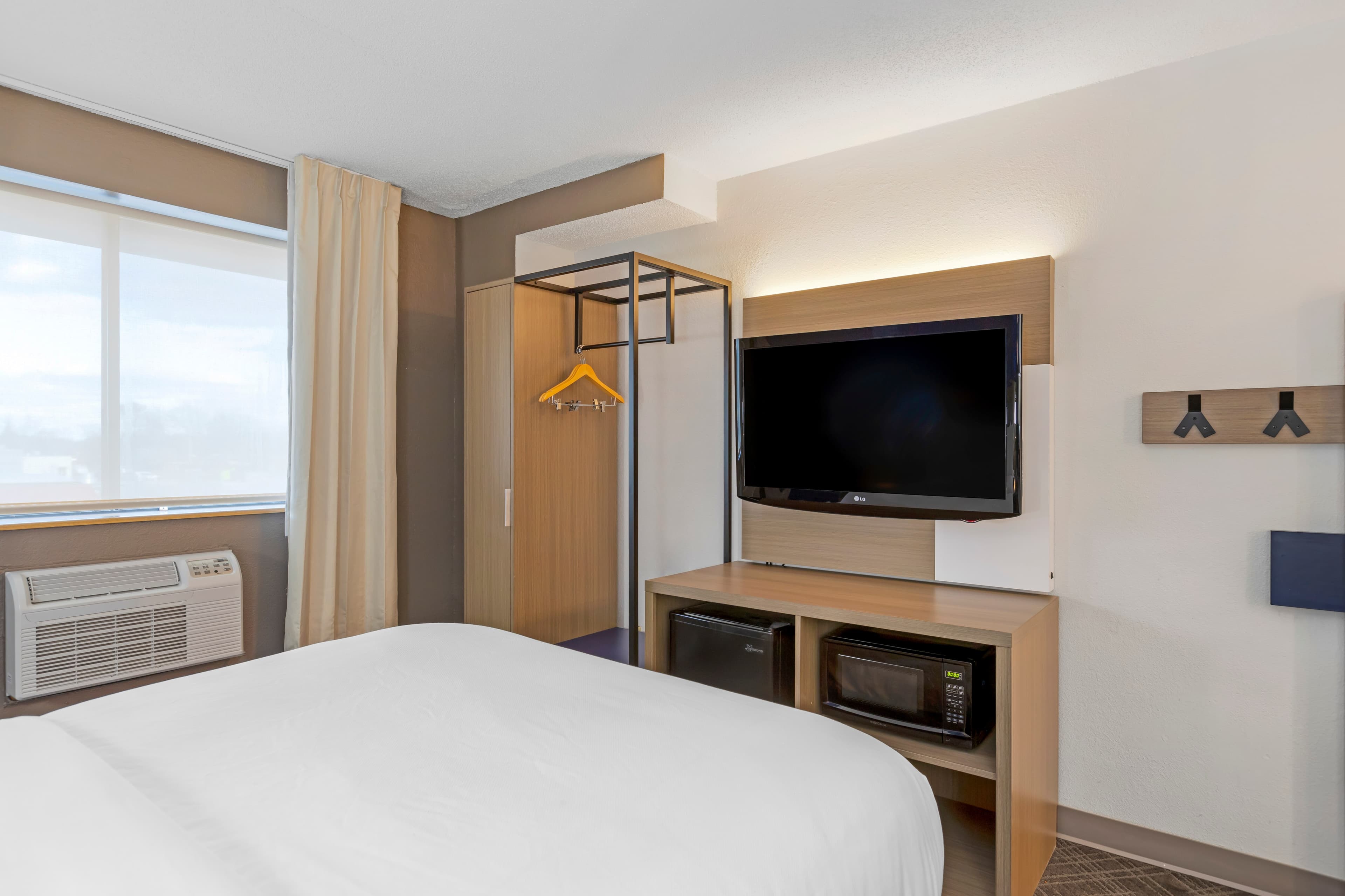 Comfort Inn Detroit - Troy - Image 3