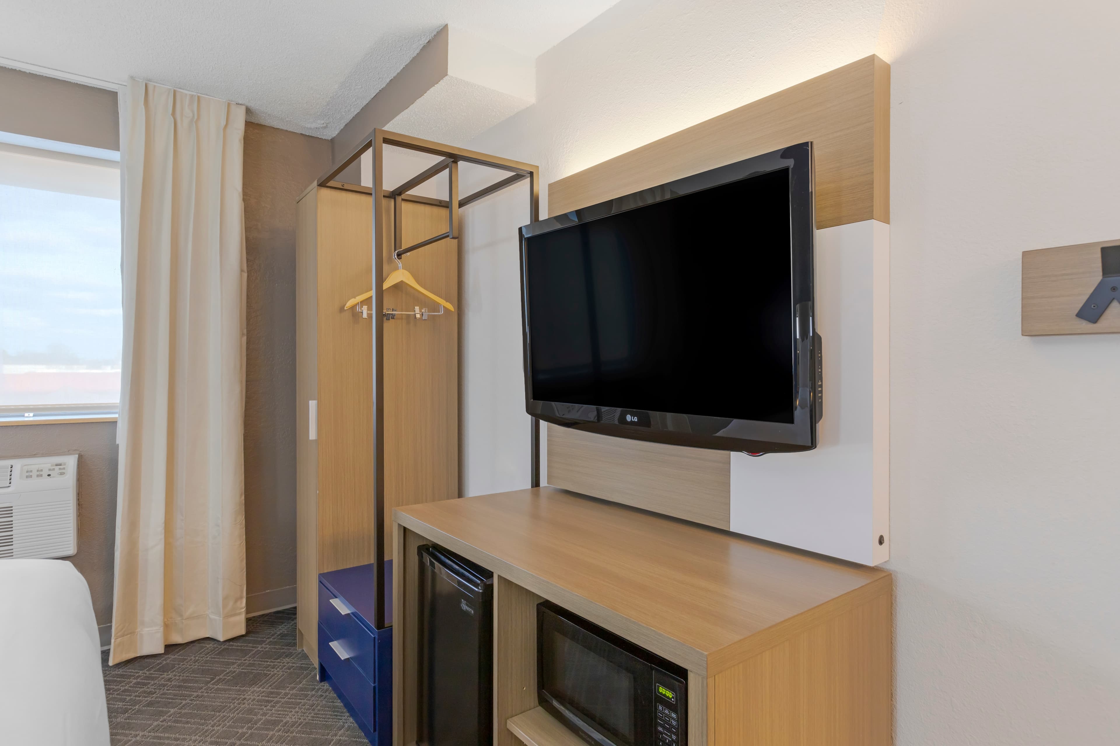 Comfort Inn Detroit - Troy - Image 5
