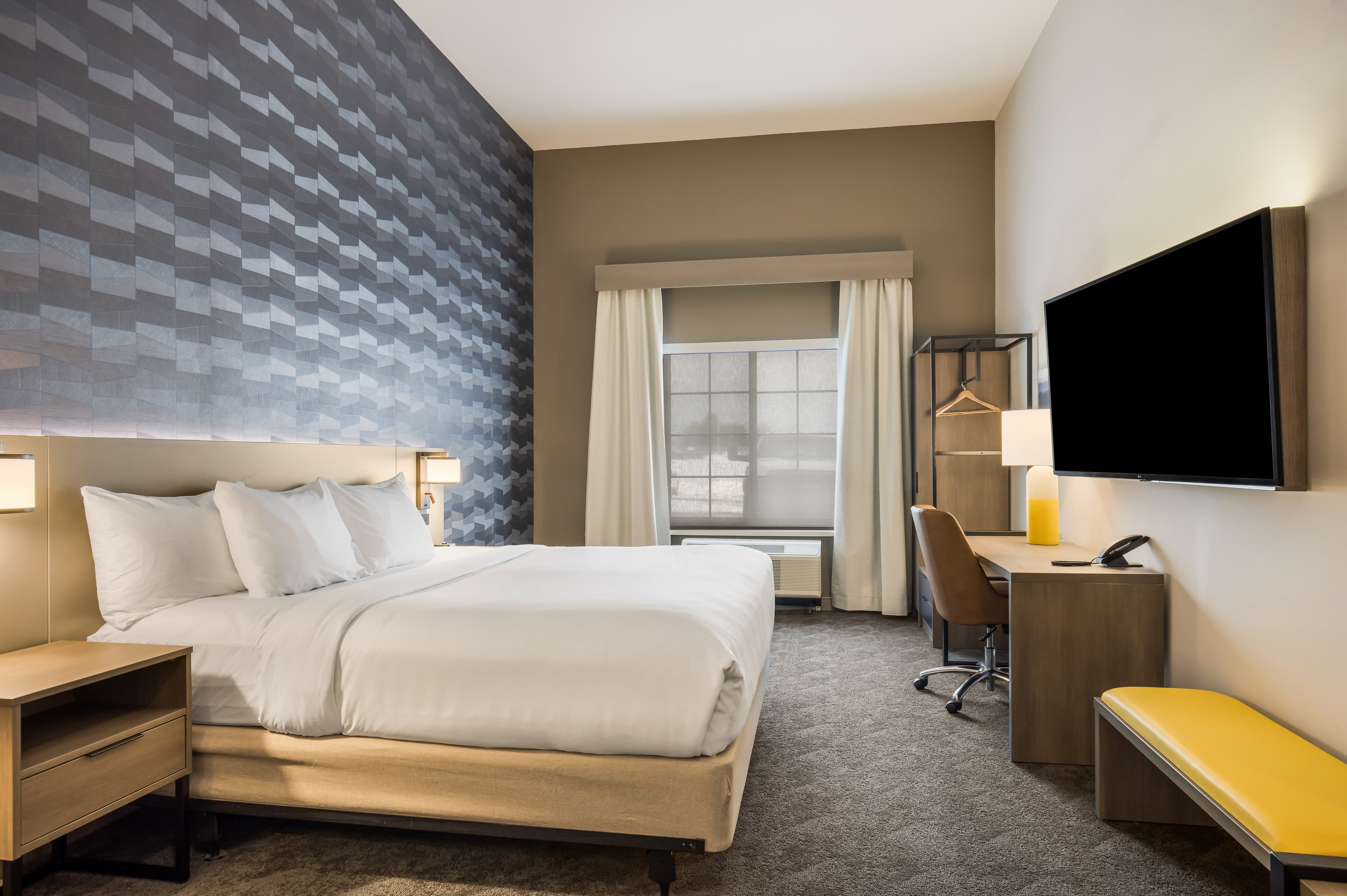 Comfort Inn & Suites Gaylord - Image 3