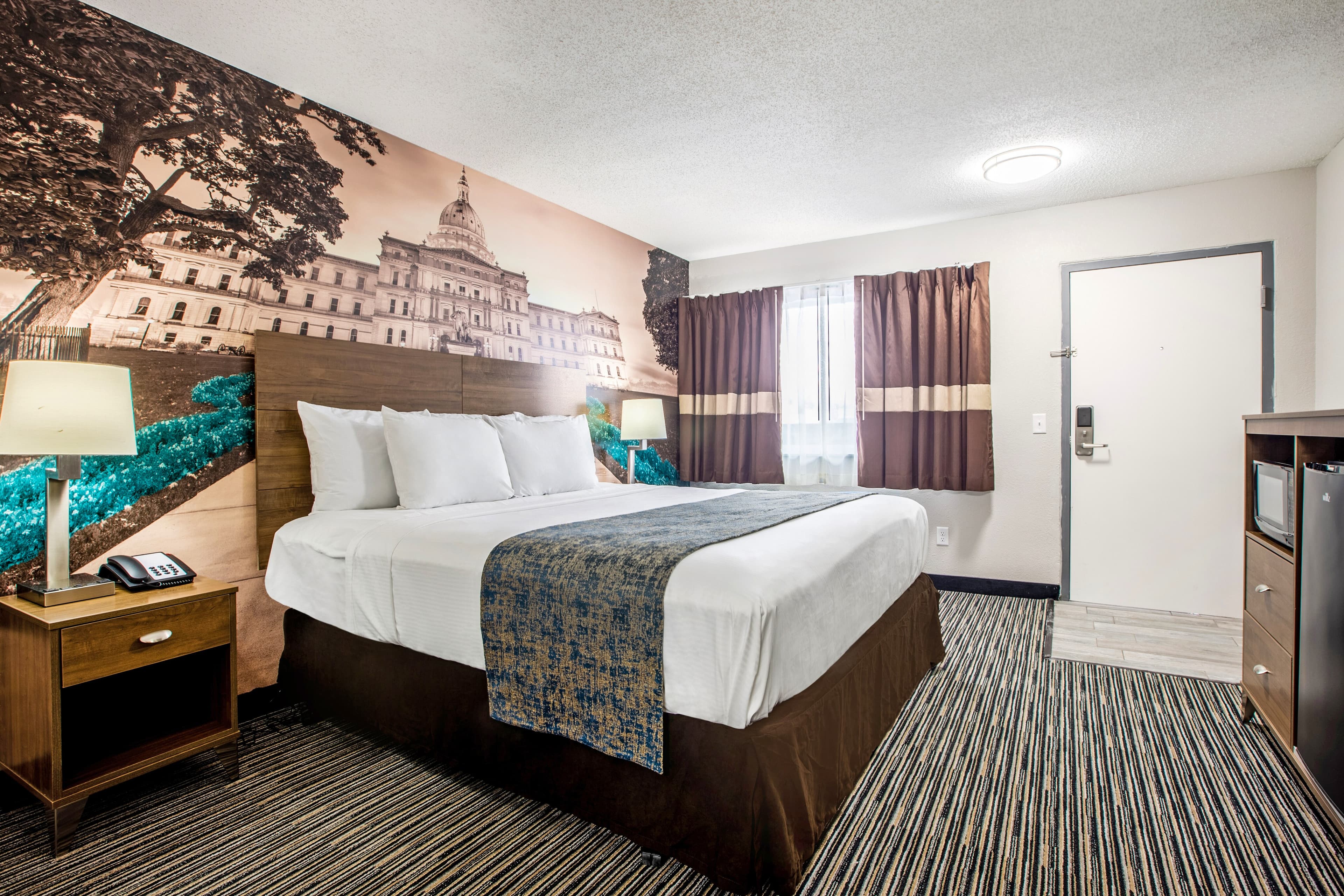 Clarion Pointe East Lansing University Area - Image 1