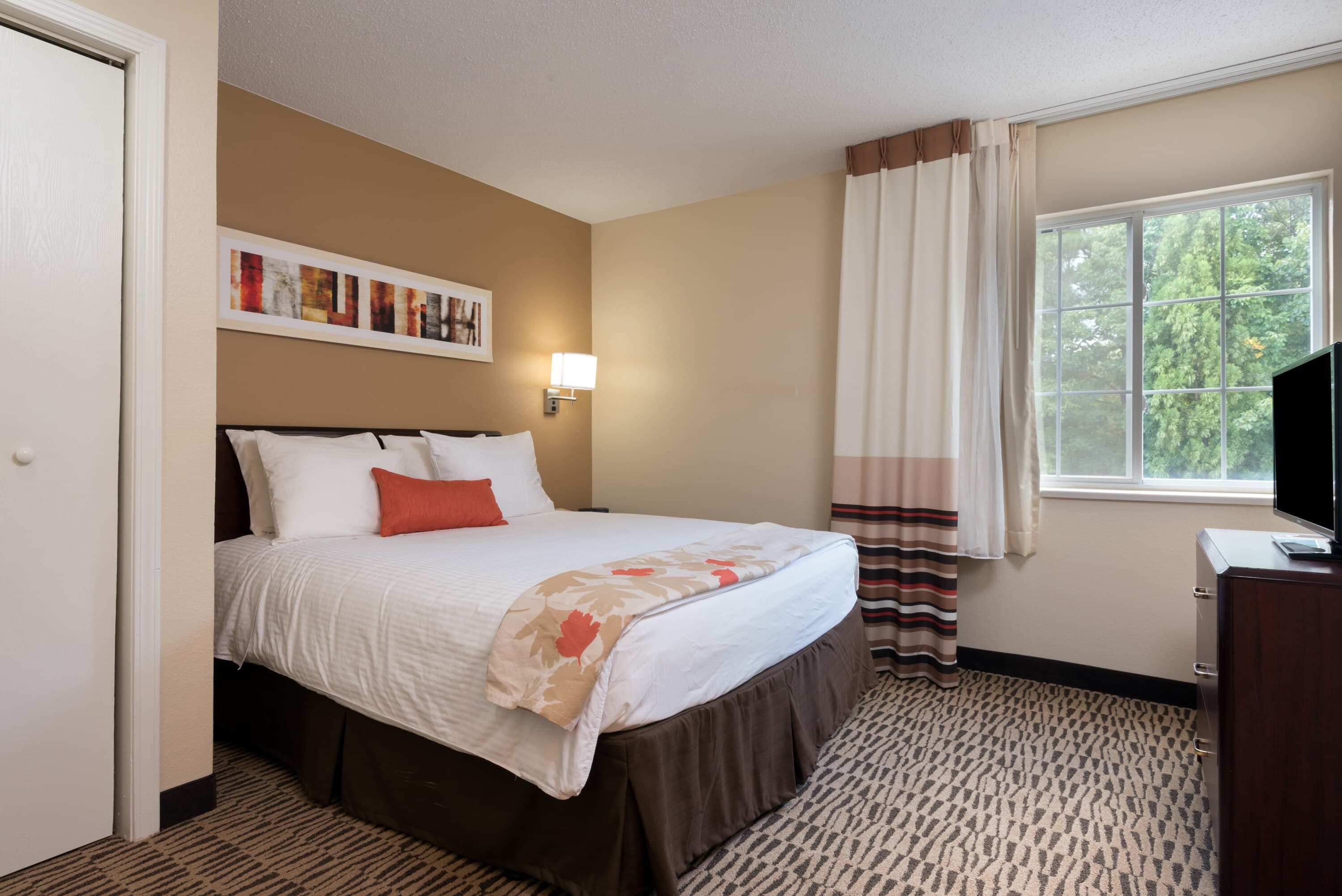 MainStay Suites Detroit Auburn Hills — 10