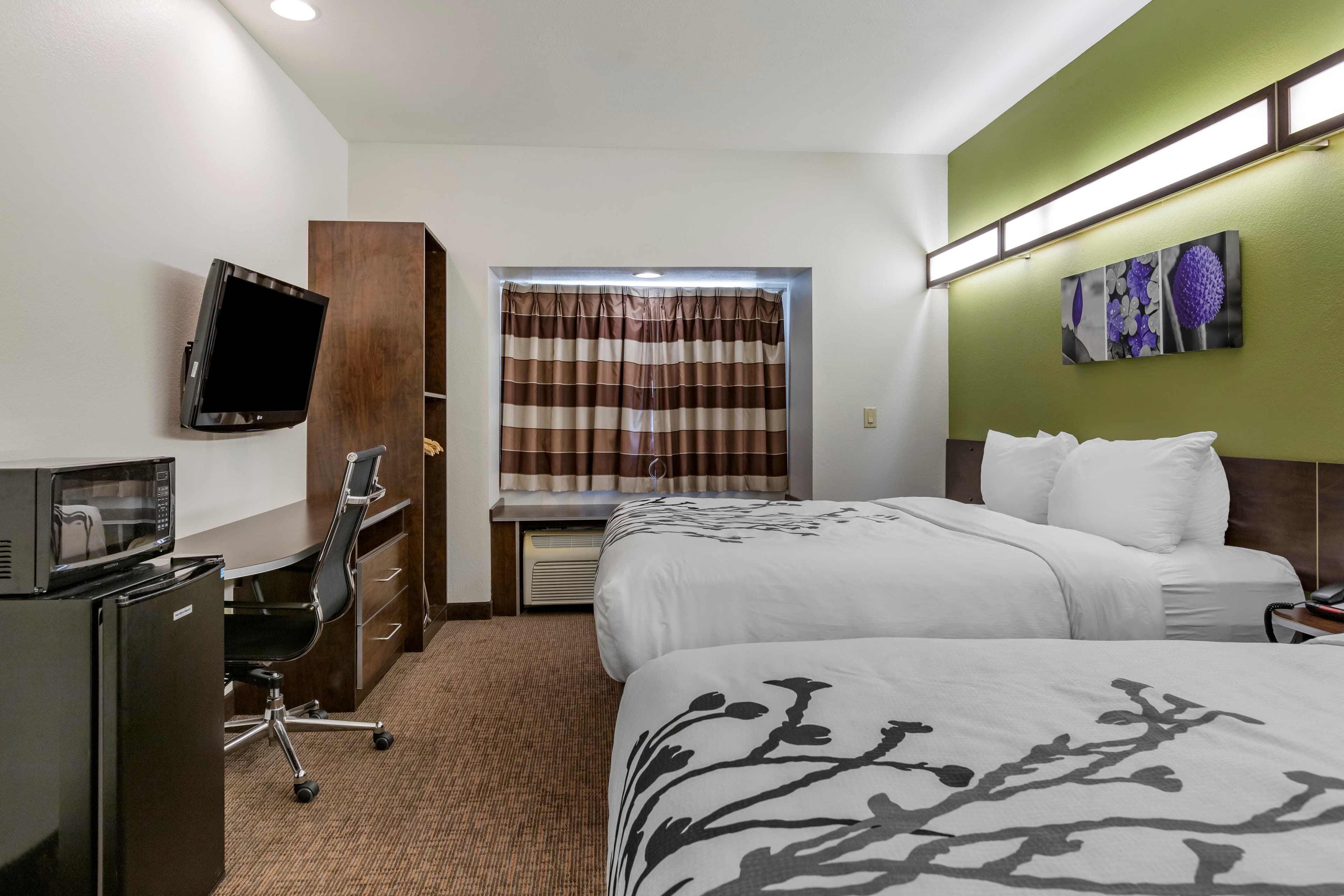 Sleep Inn & Suites Kalamazoo Southwest — 7