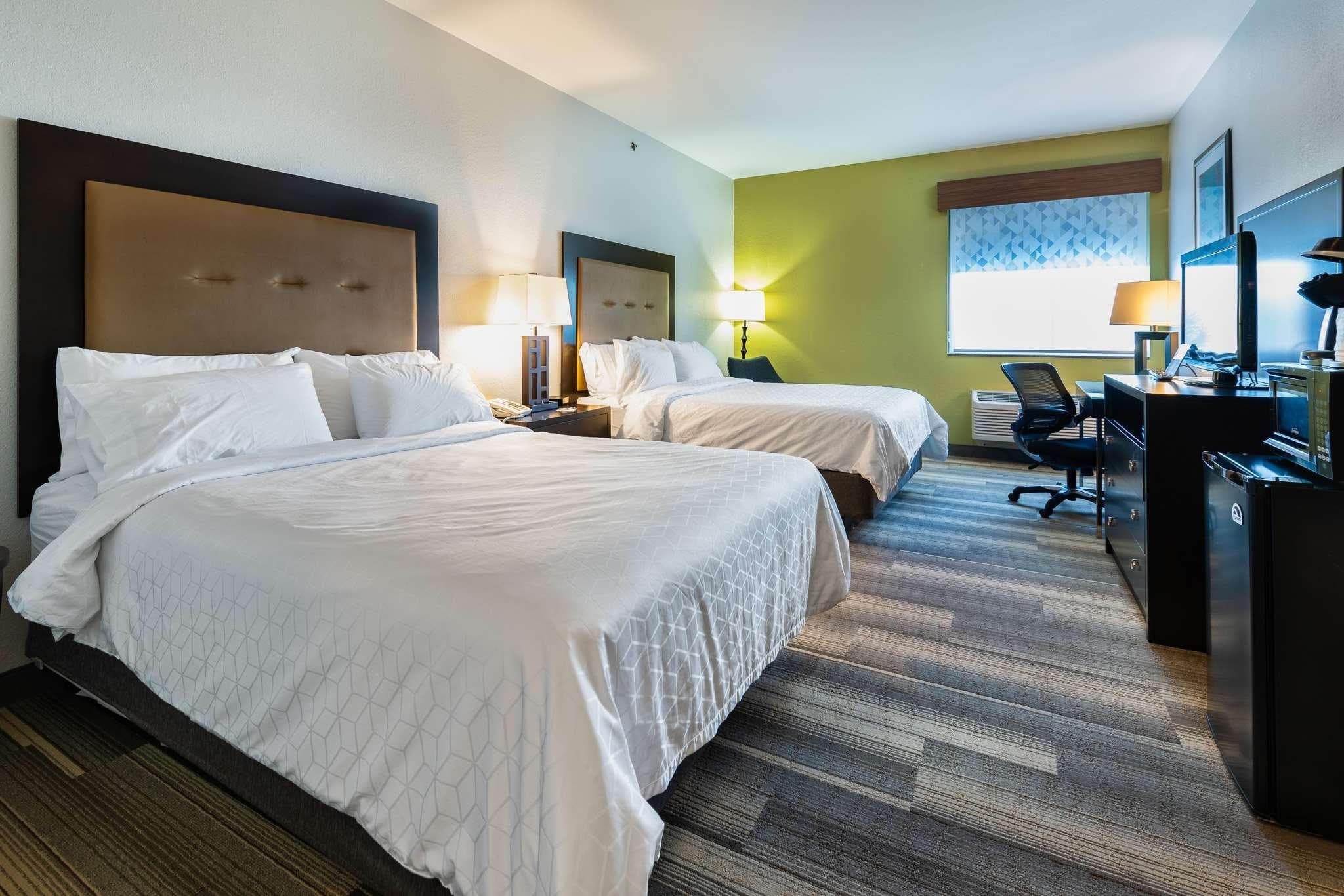 Country Inn & Suites by Radisson, South Haven, MI — 13