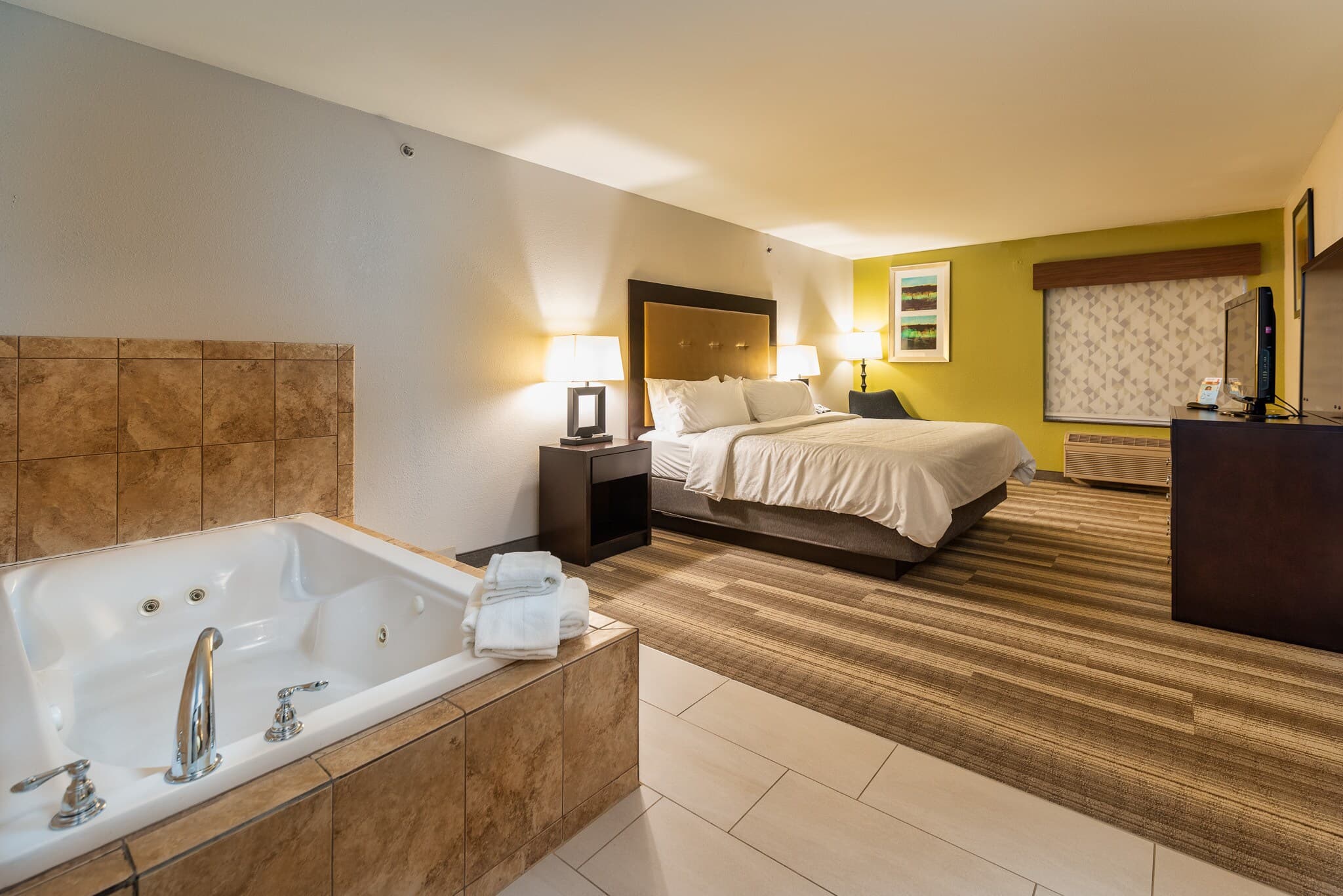 Country Inn & Suites by Radisson, South Haven, MI — 7