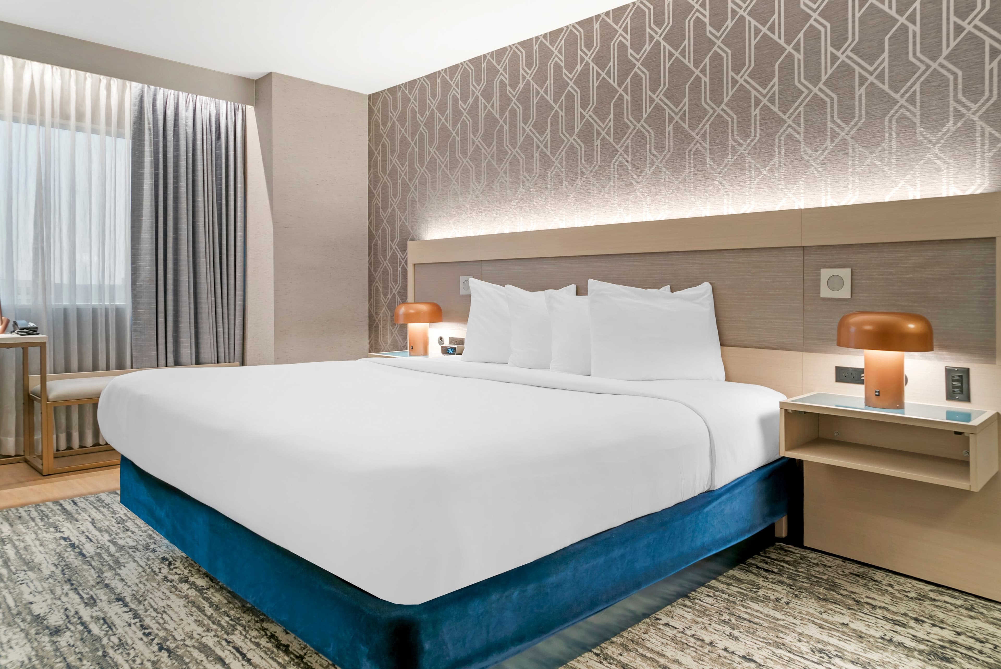 Radisson Plaza Hotel at Kalamazoo Center - Image 2