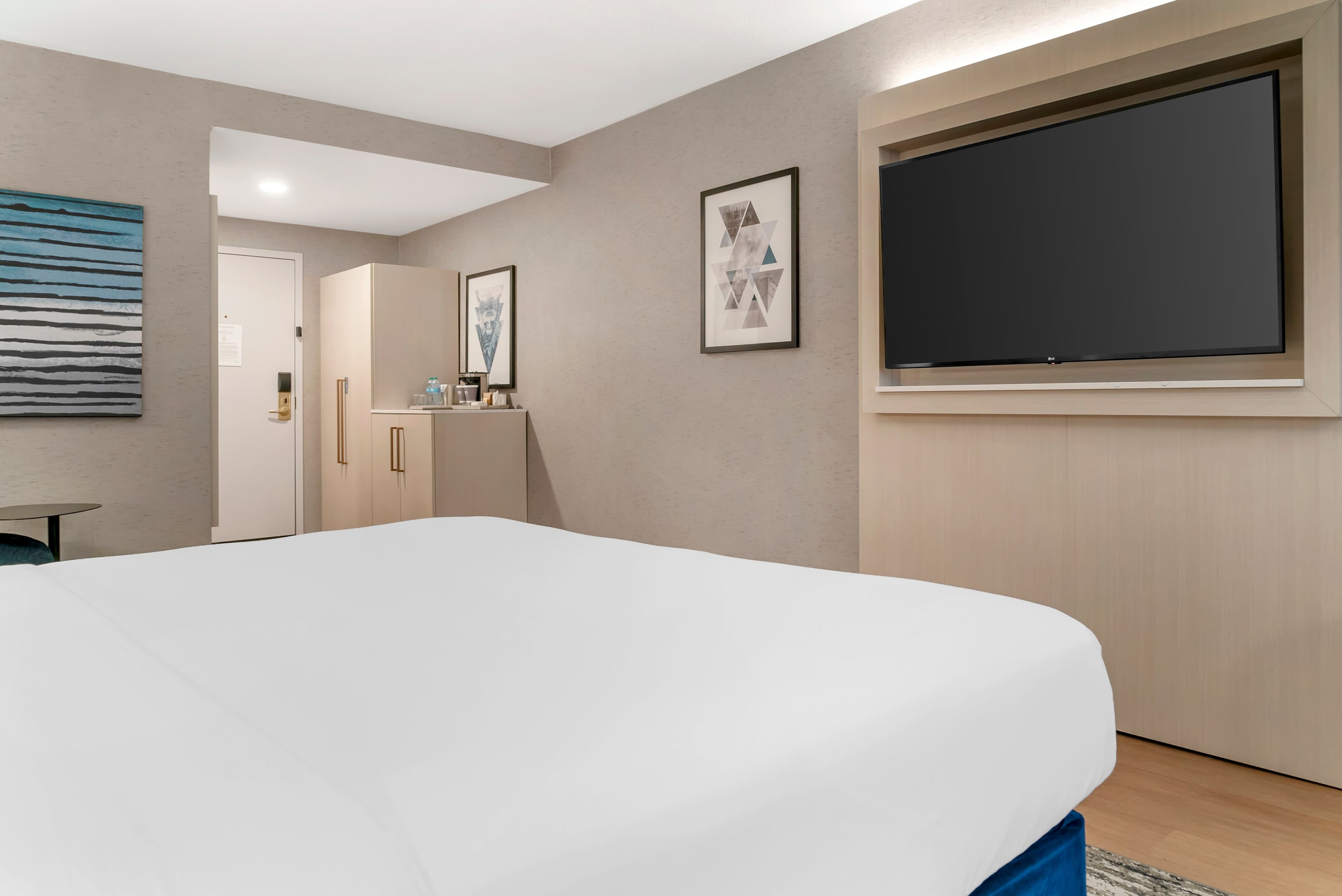 Radisson Plaza Hotel at Kalamazoo Center - Image 3