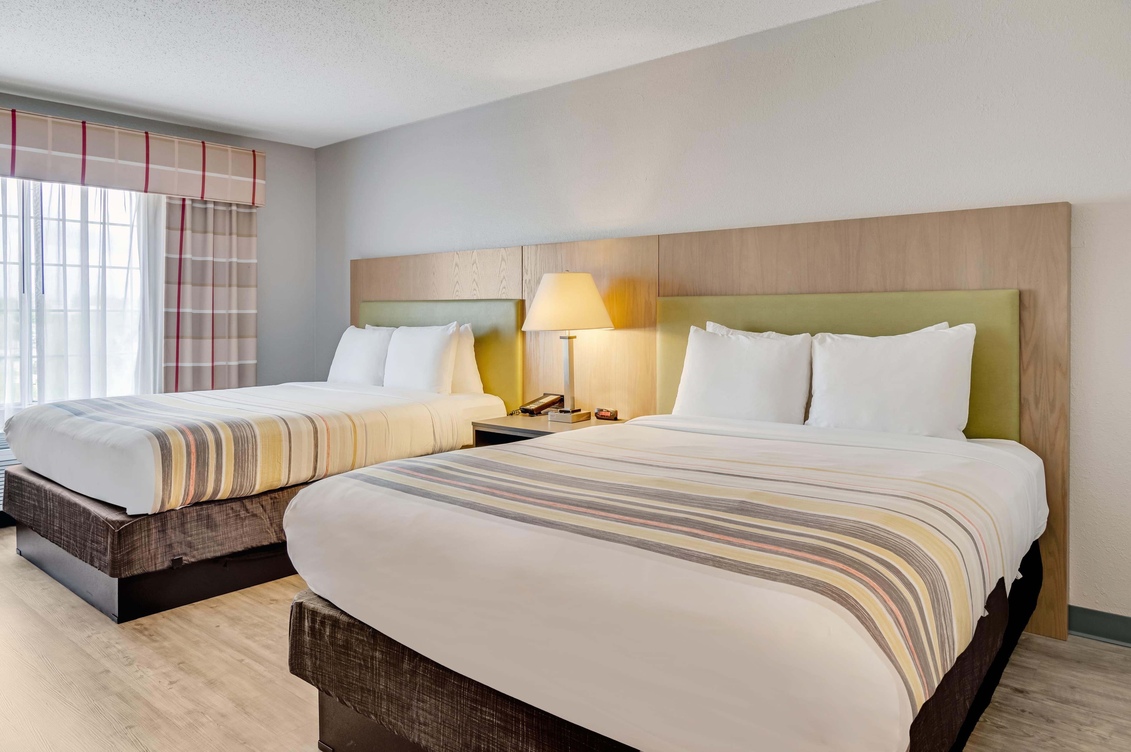 Country Inn & Suites by Radisson, Grand Rapids Airport, MI — 13