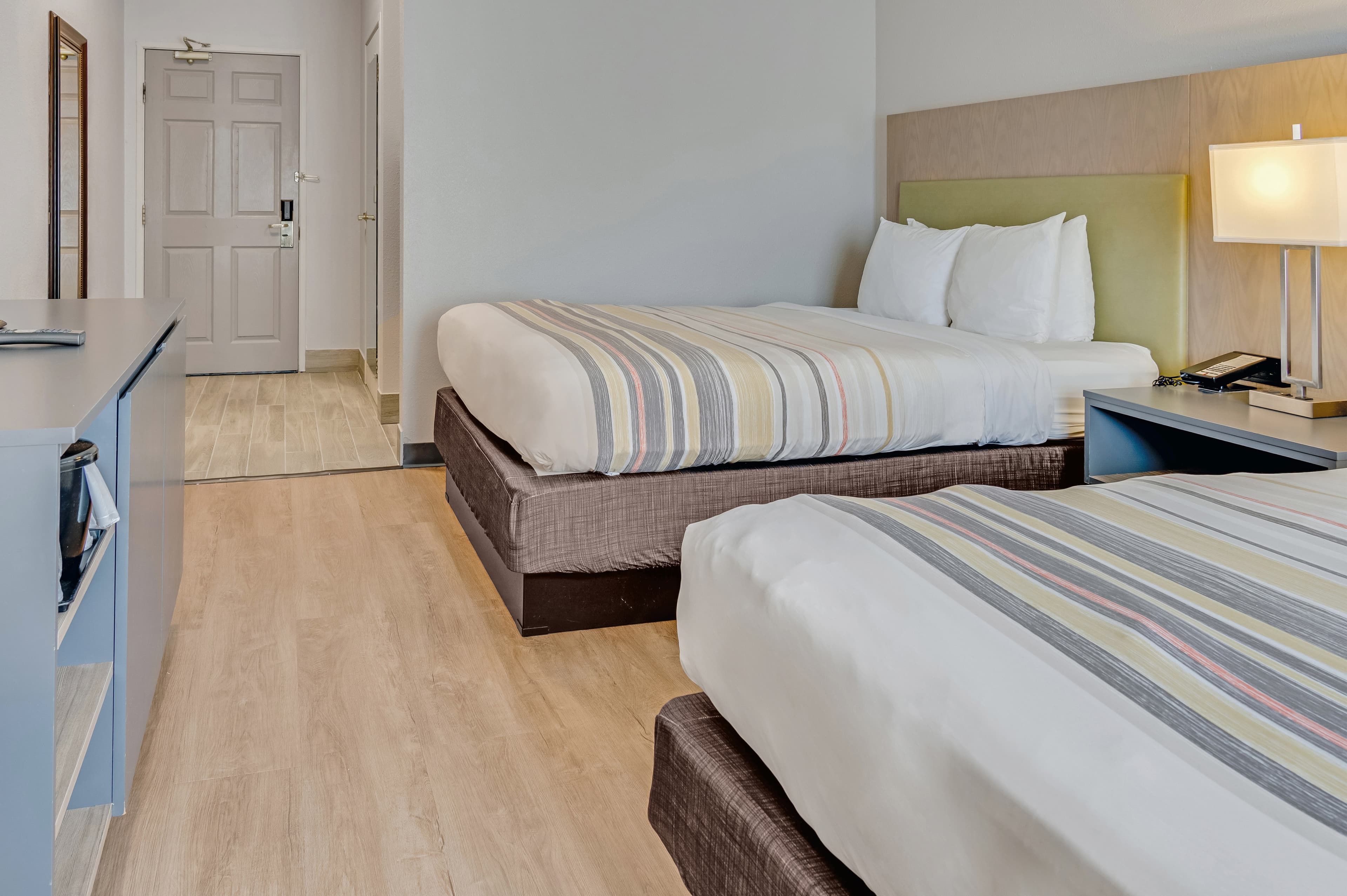 Country Inn & Suites by Radisson, Grand Rapids Airport, MI — 17