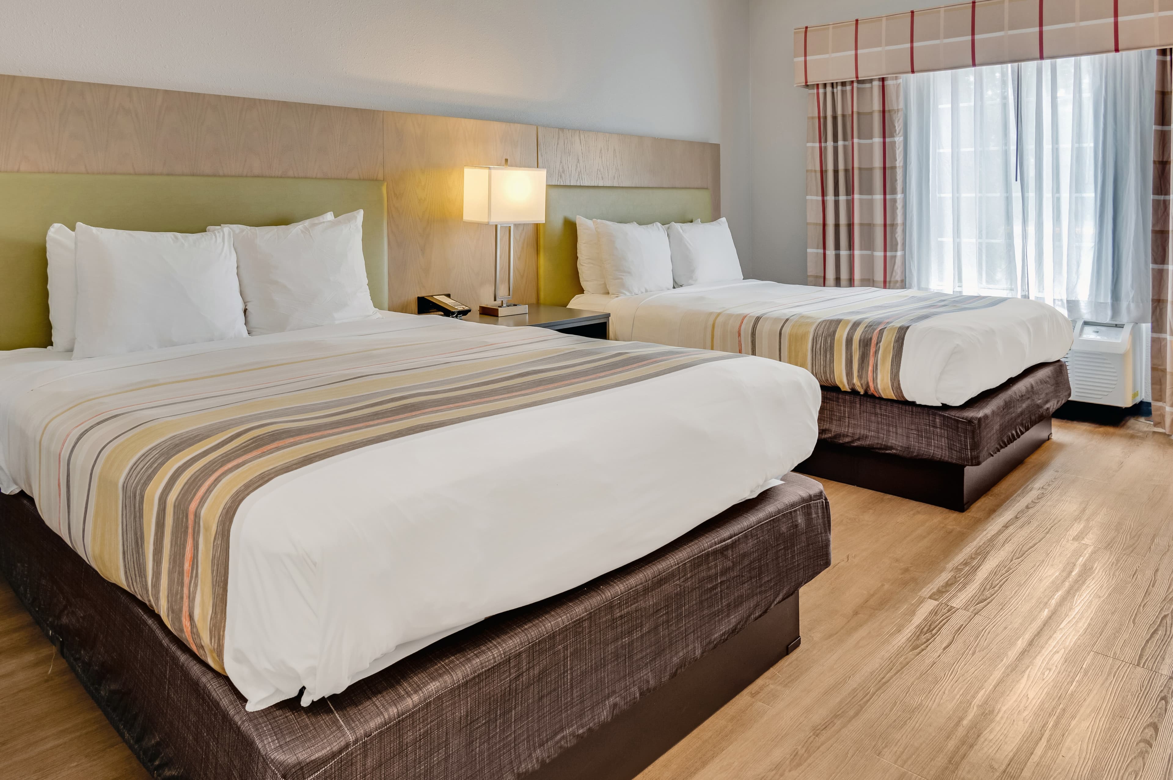 Country Inn & Suites by Radisson, Grand Rapids Airport, MI — 19