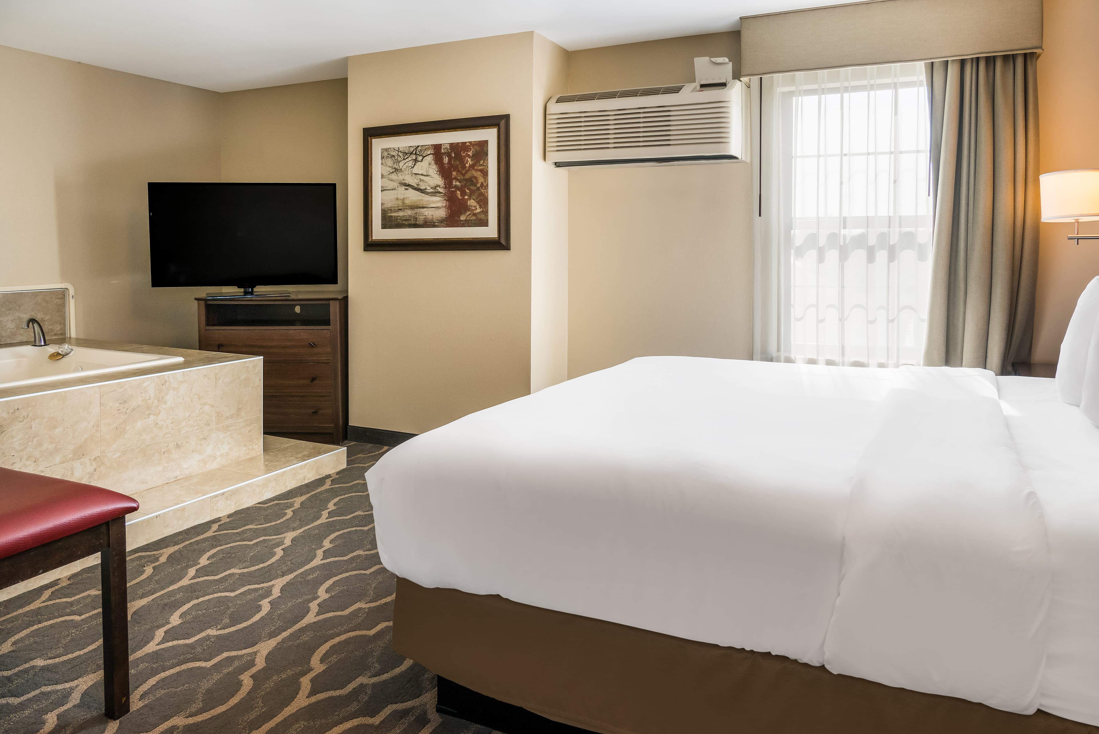 Country Inn & Suites by Radisson, Grandville-Grand Rapids West, MI - Image 5