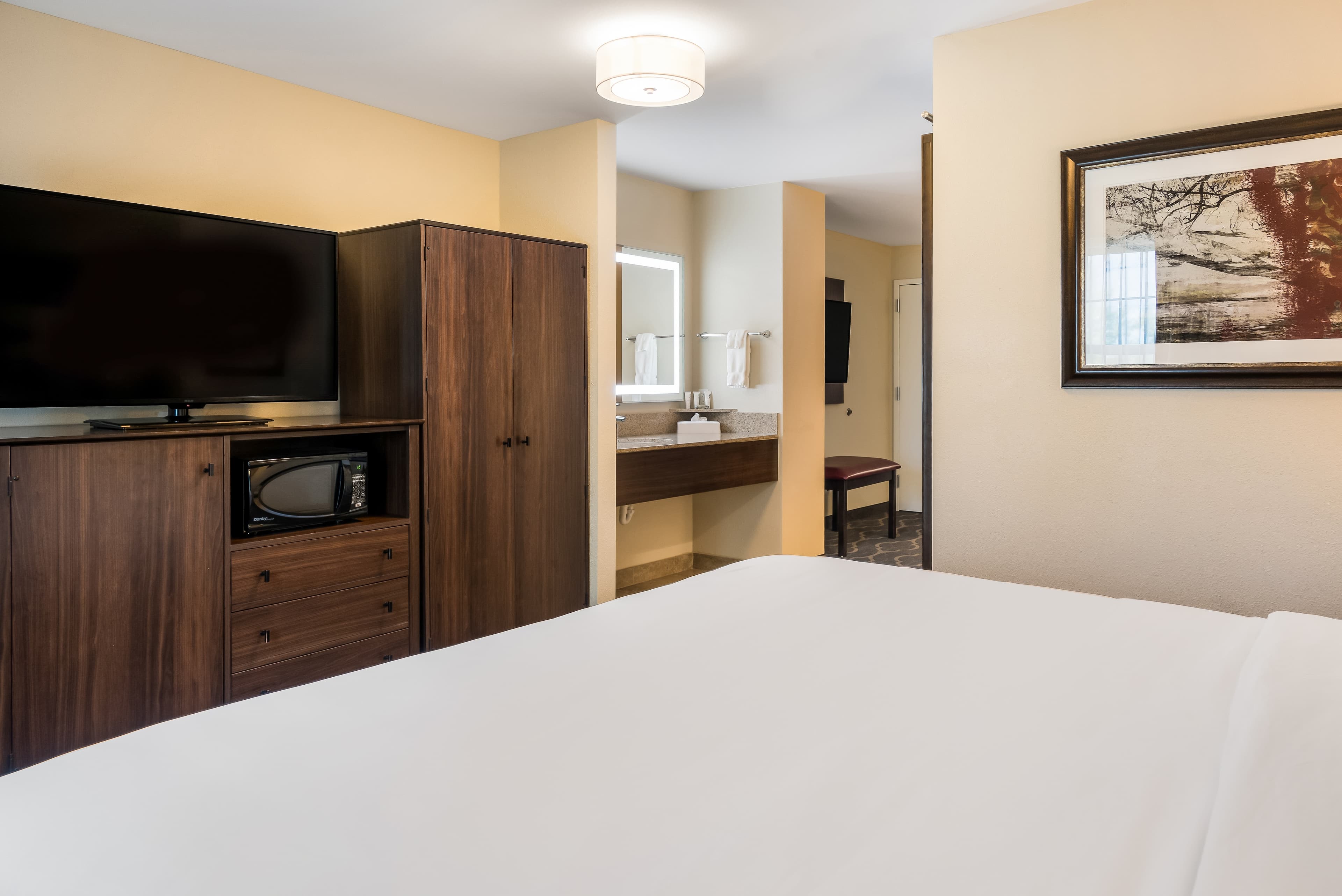 Country Inn & Suites by Radisson, Grandville-Grand Rapids West, MI — 10