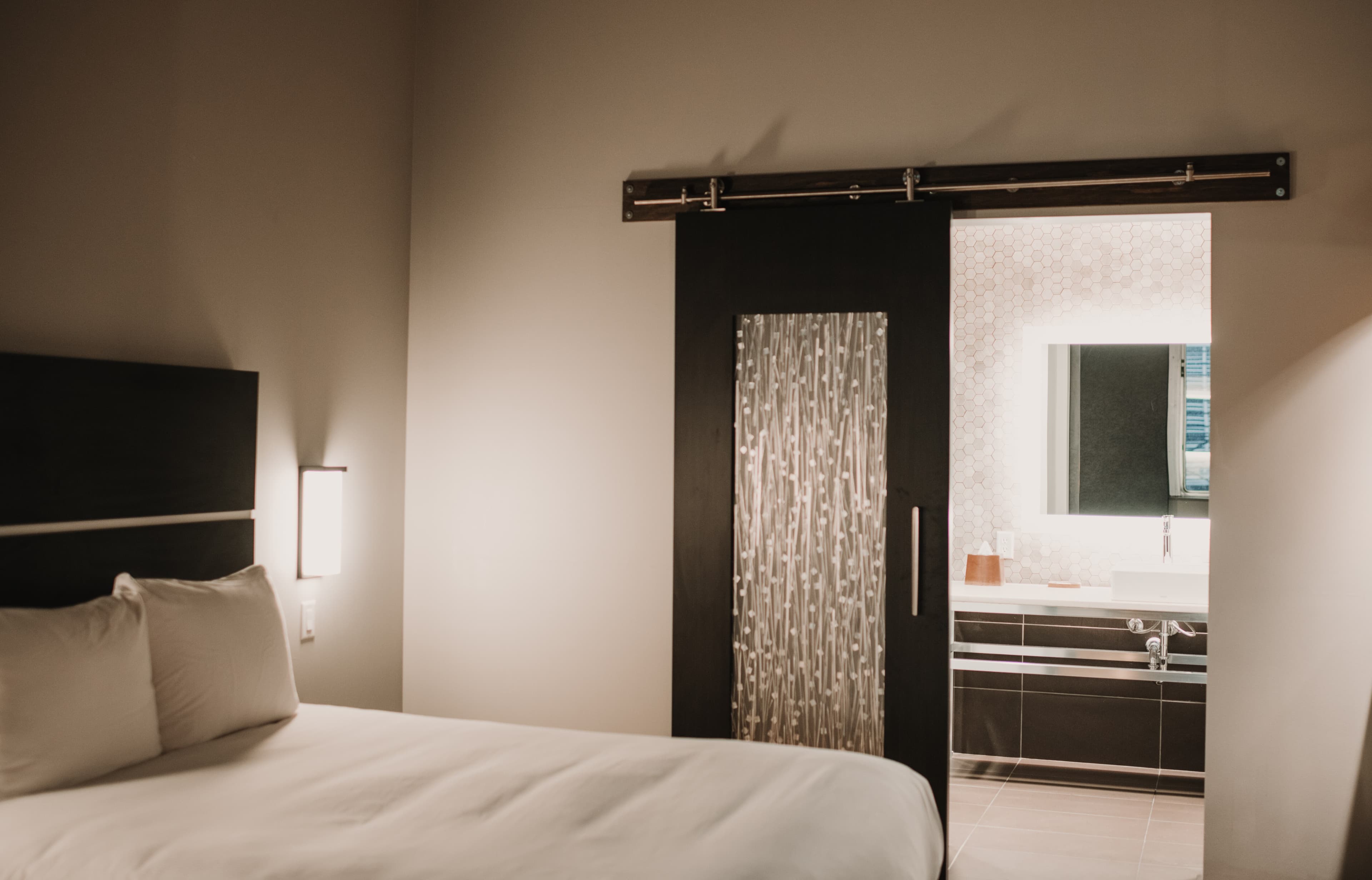 CityFlatsHotel - Grand Rapids, an Ascend Collection Hotel — 14