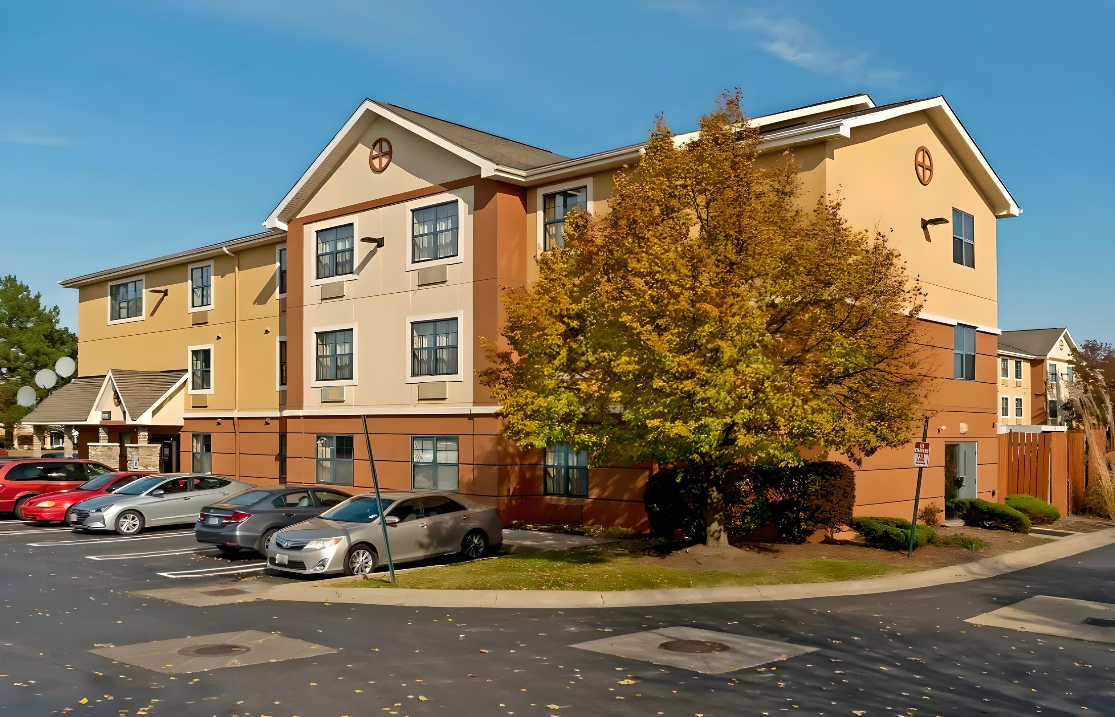 Suburban Studios Auburn Hills - Detroit - Image 1