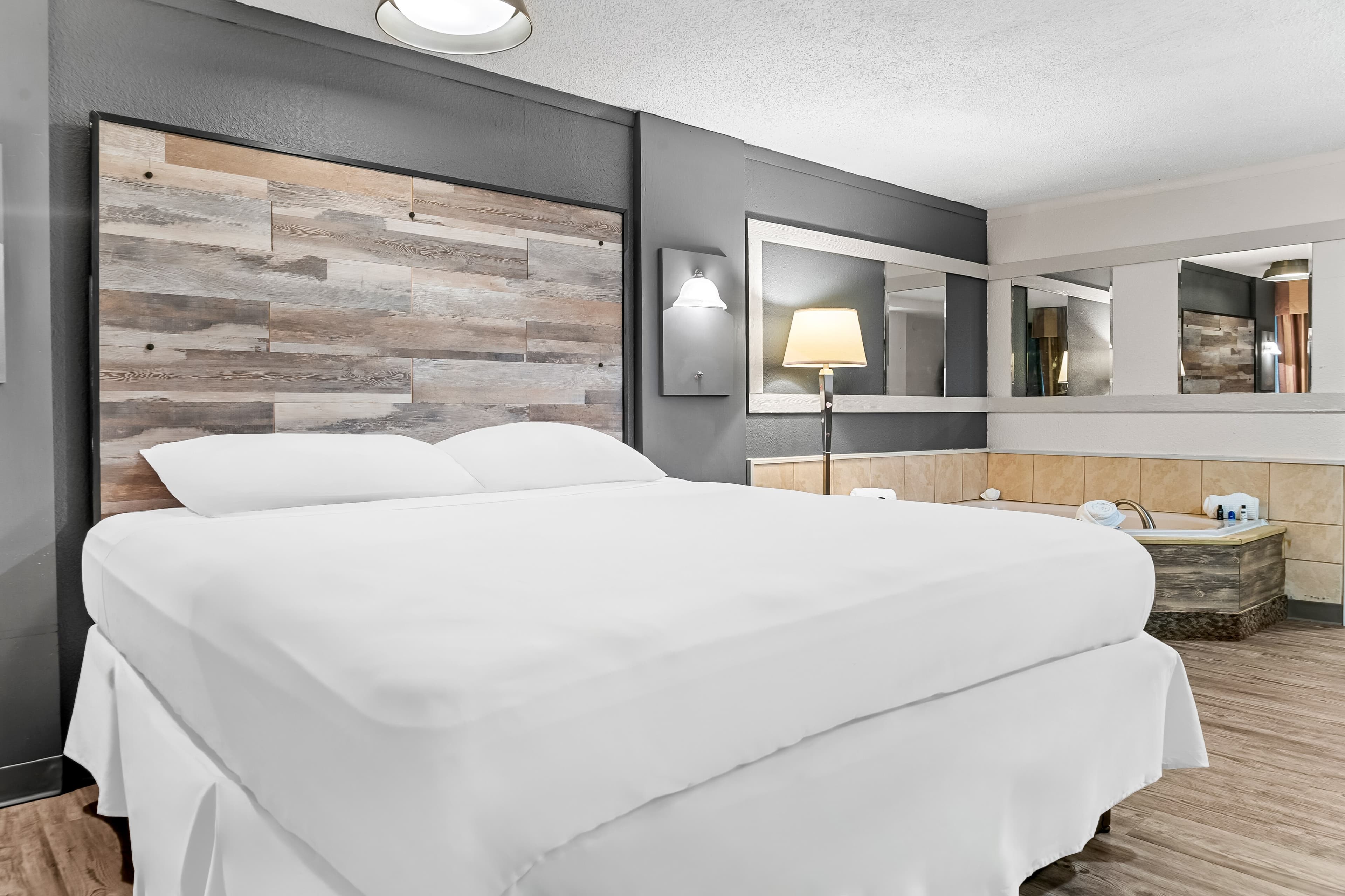 Rodeway Inn & Suites Saginaw I-675 — 10