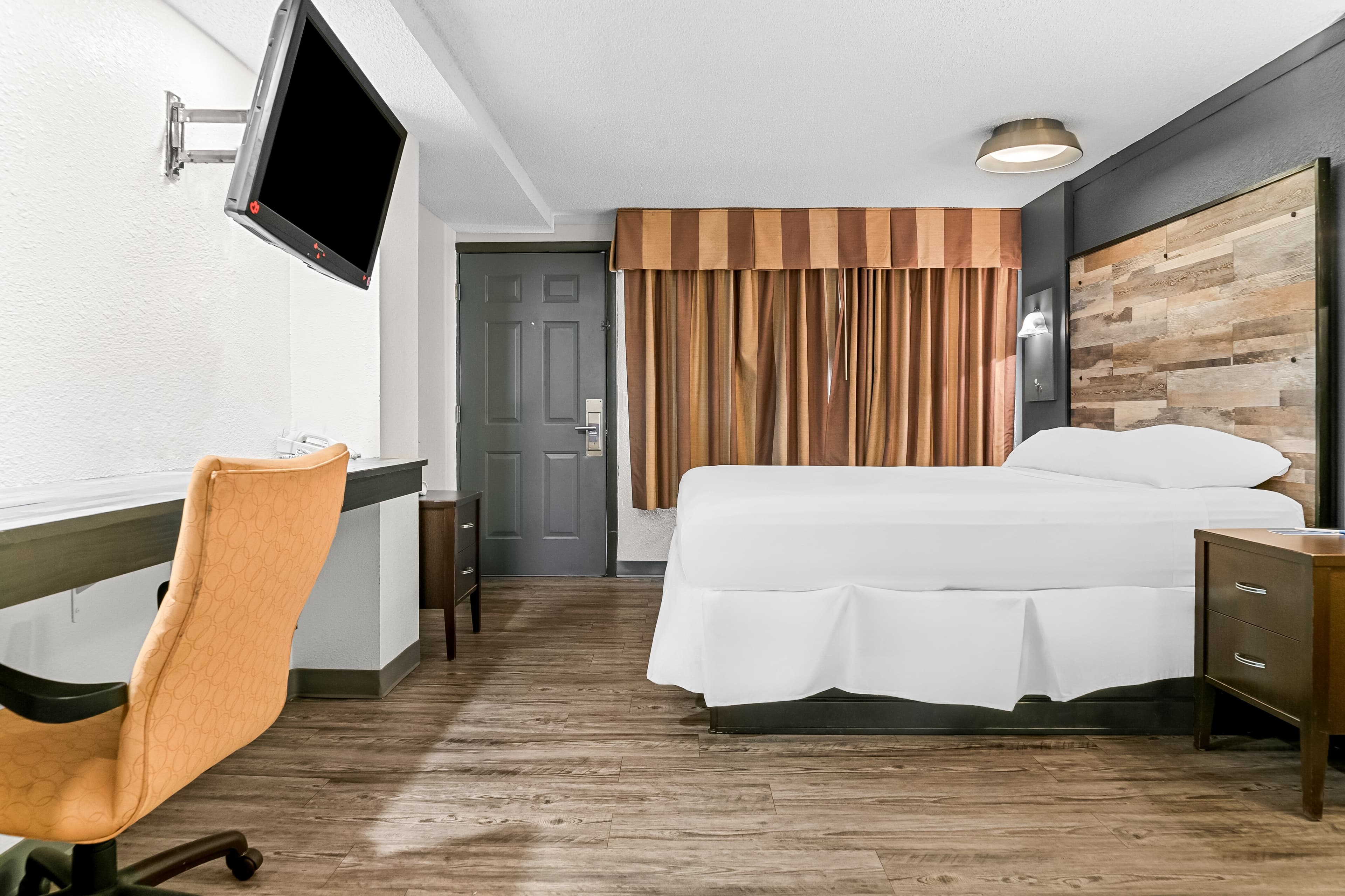 Rodeway Inn & Suites Saginaw I-675 — 11