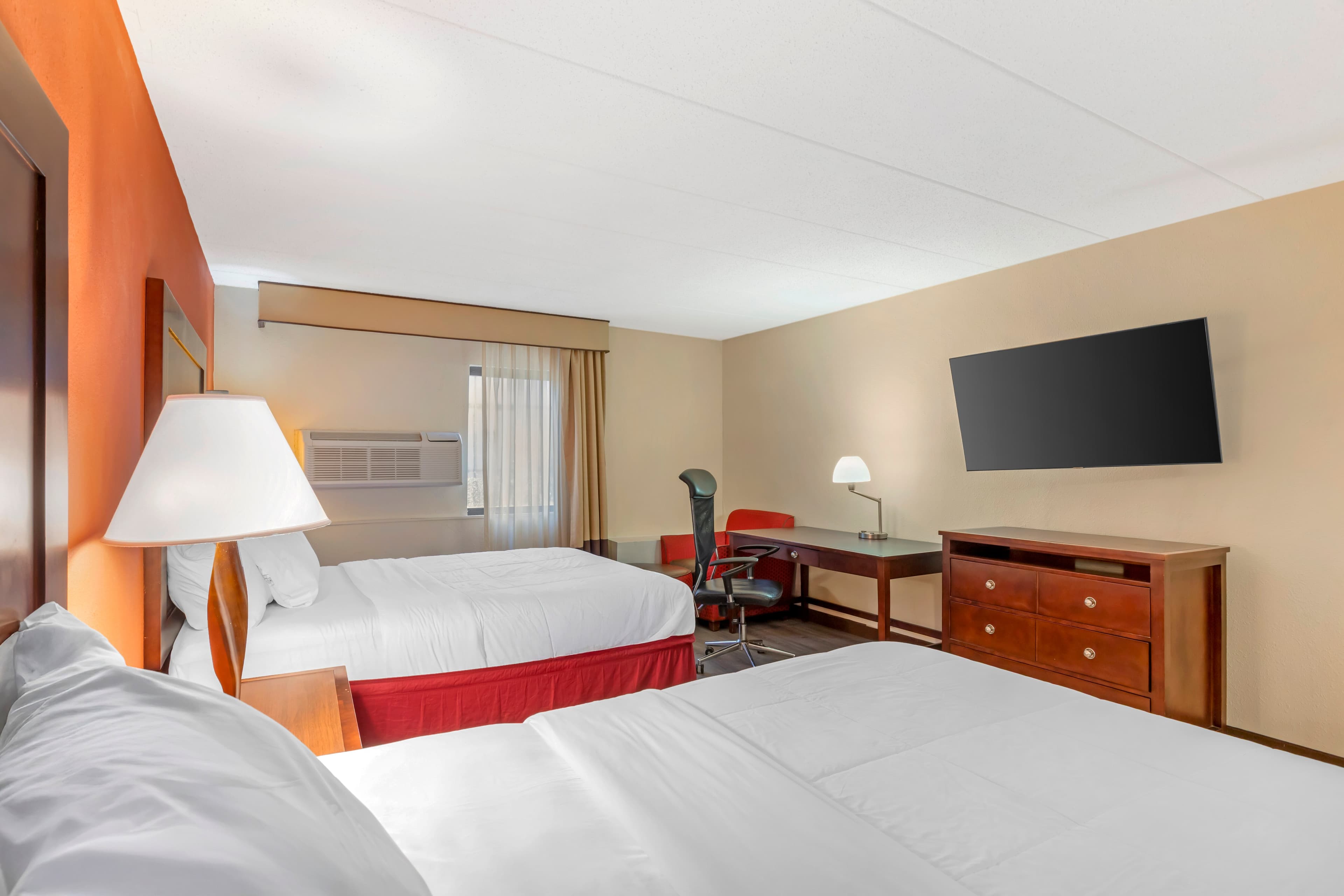 Clarion Hotel & Conference Center Lansing West — 16