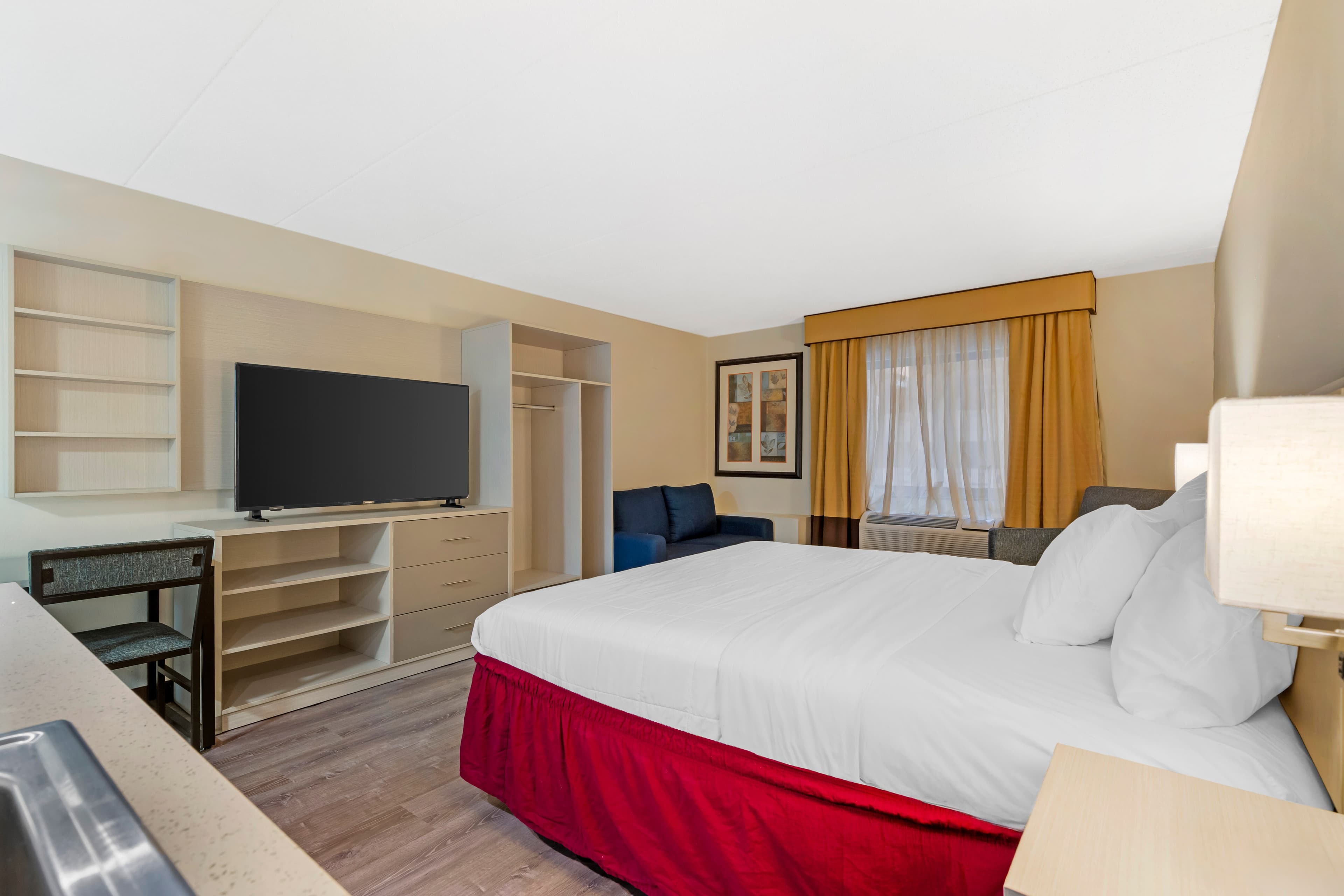 MainStay Suites Lansing West - Image 5