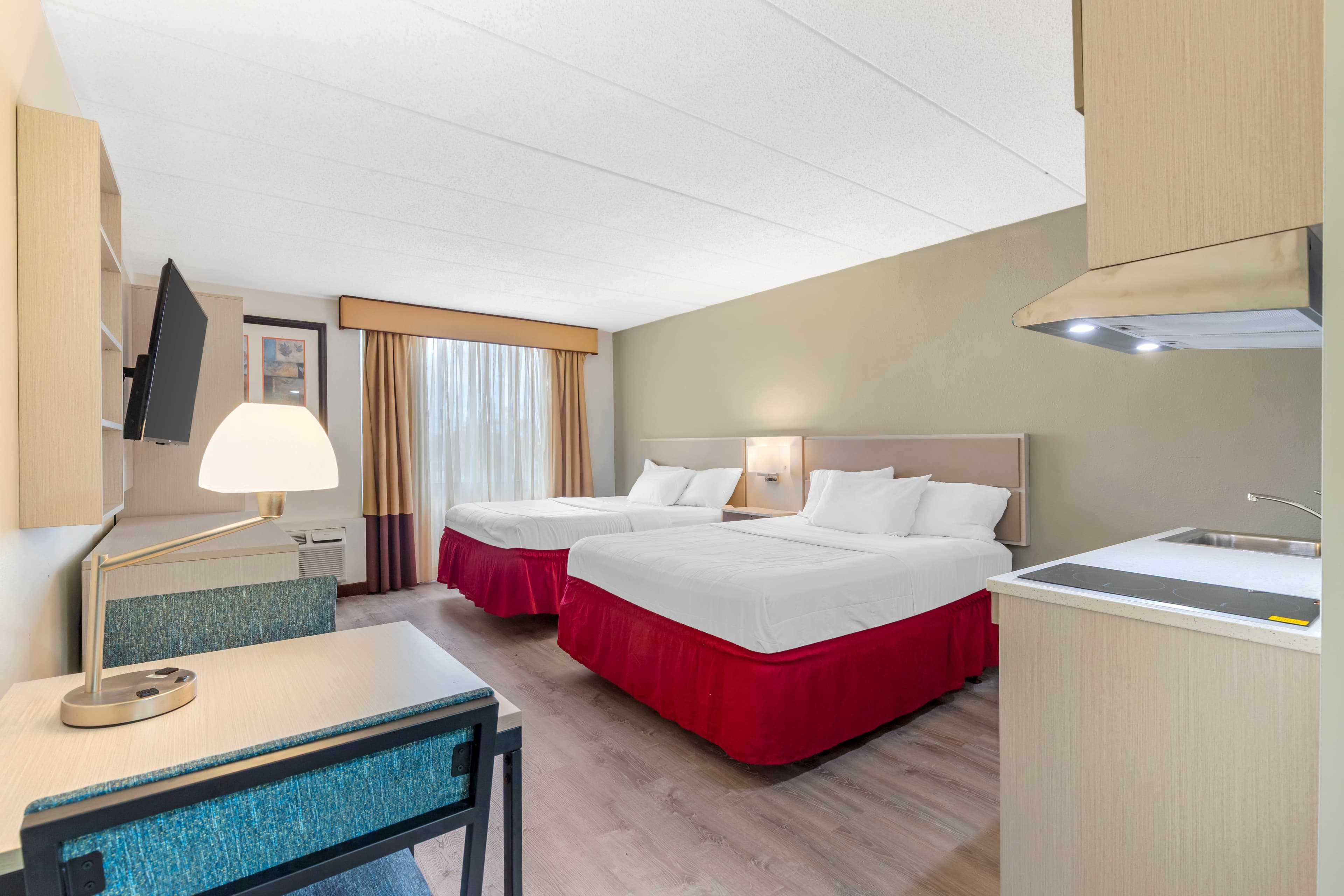 MainStay Suites Lansing West — 17