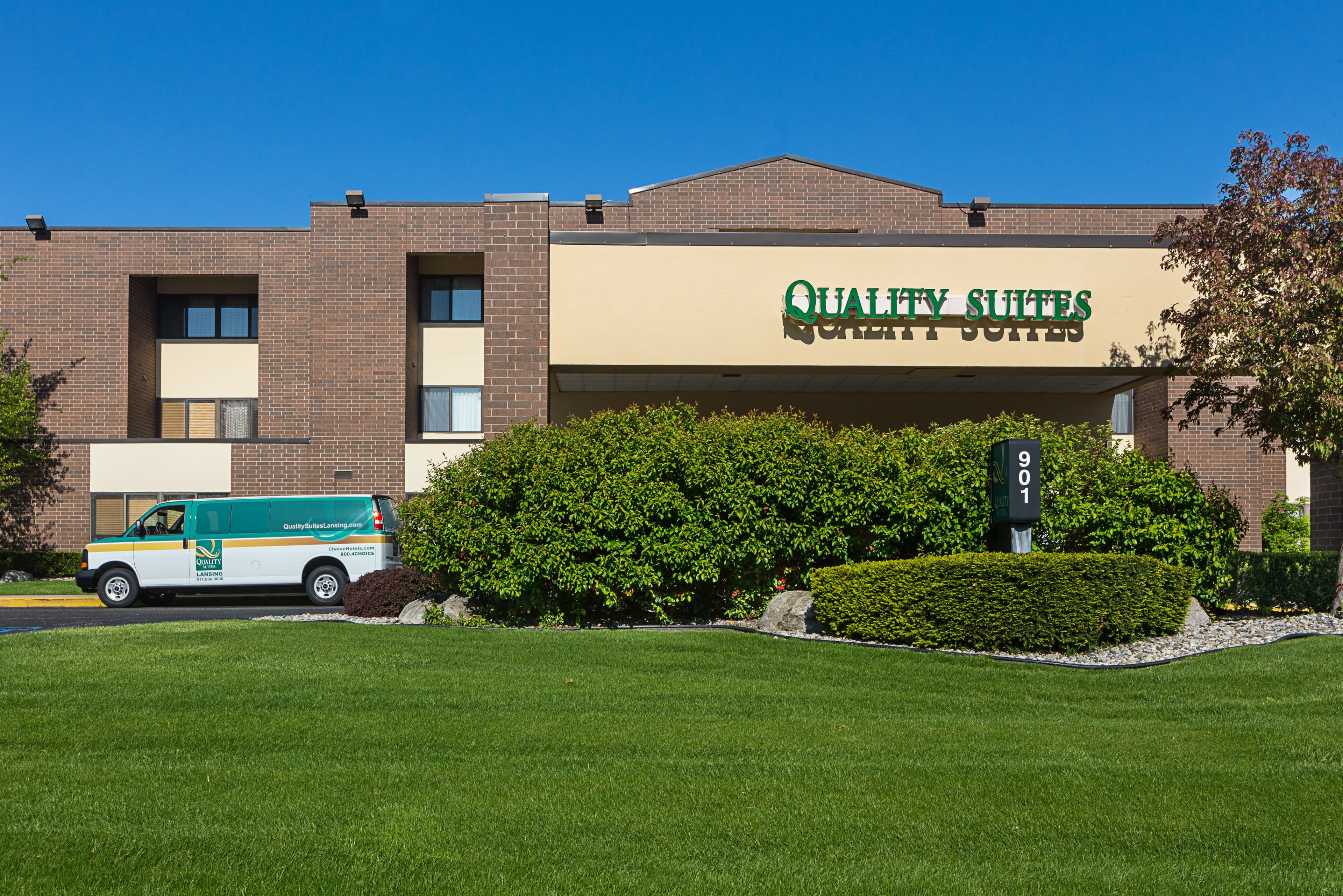 Quality Suites Lansing West - Image 1