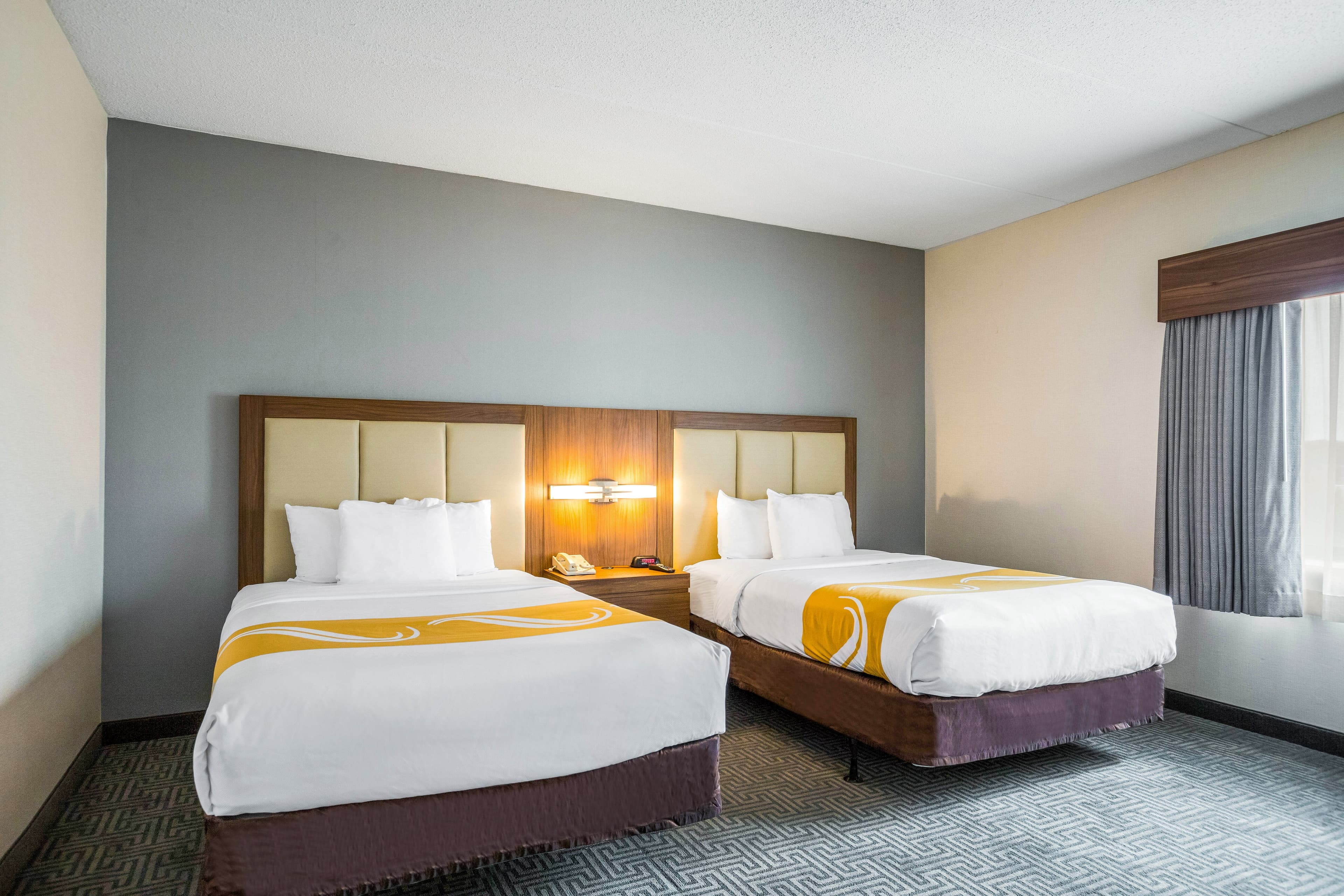 Quality Suites Lansing West - Image 3