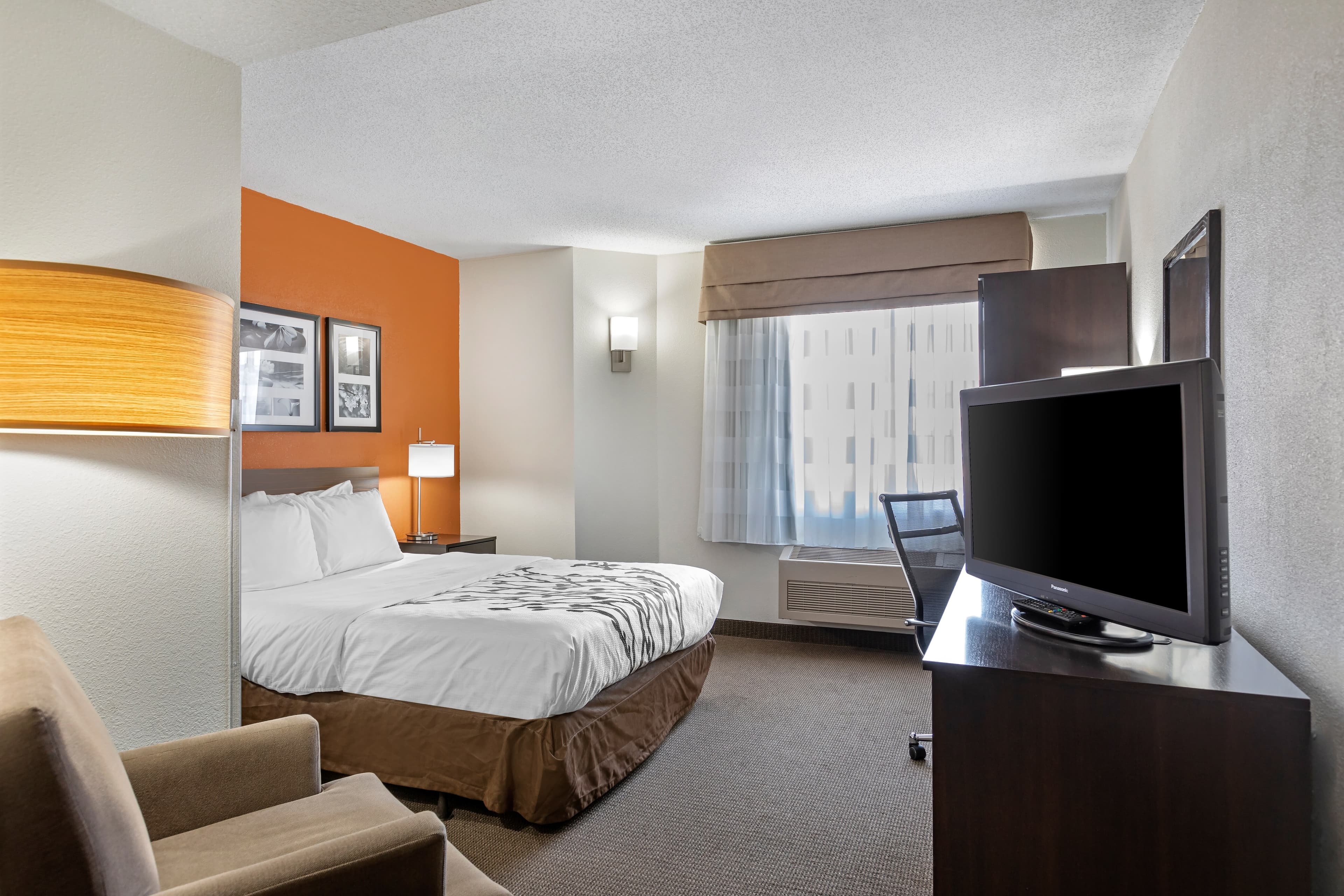 Sleep Inn DeWitt - Lansing North - Image 2