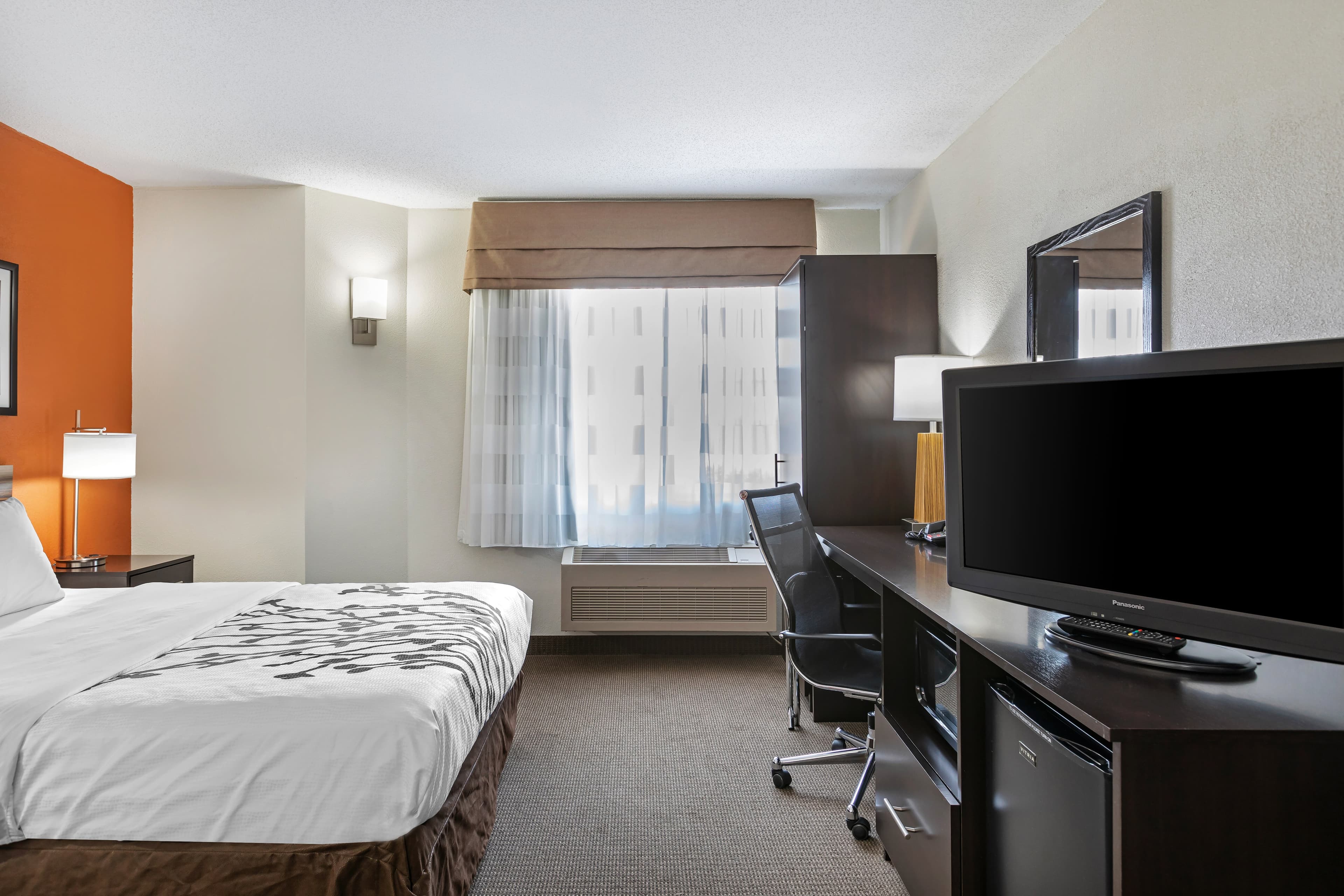 Sleep Inn DeWitt - Lansing North - Image 3