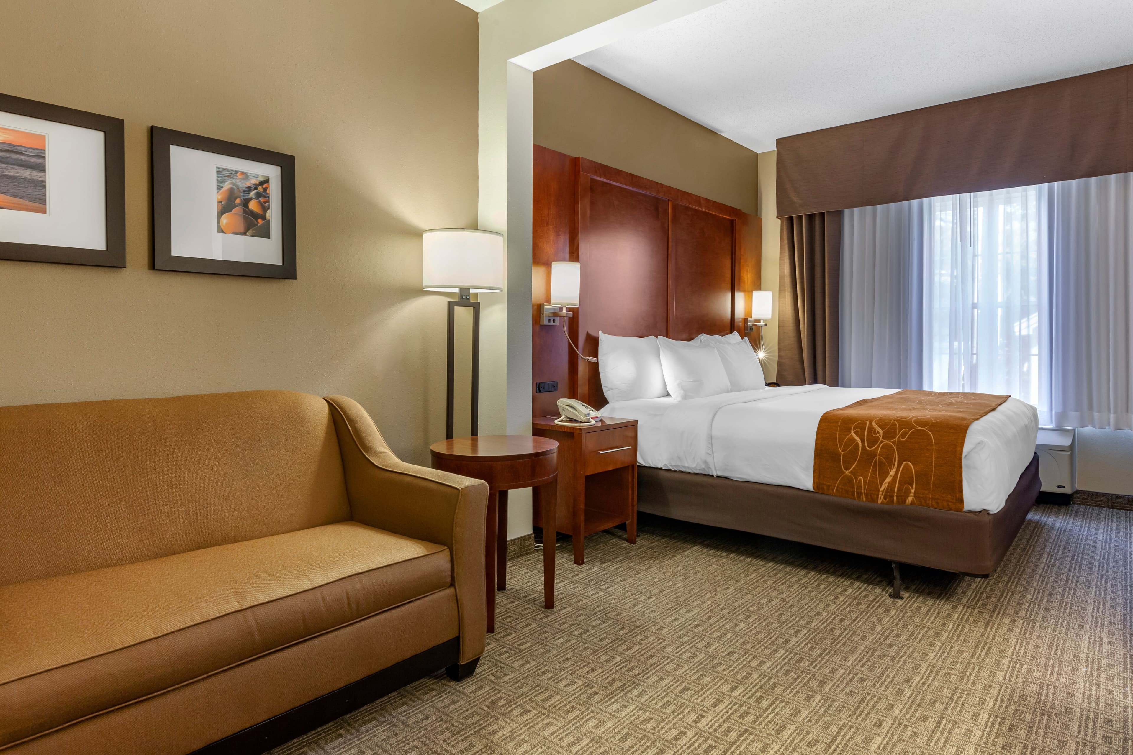 Comfort Suites Marquette — 6