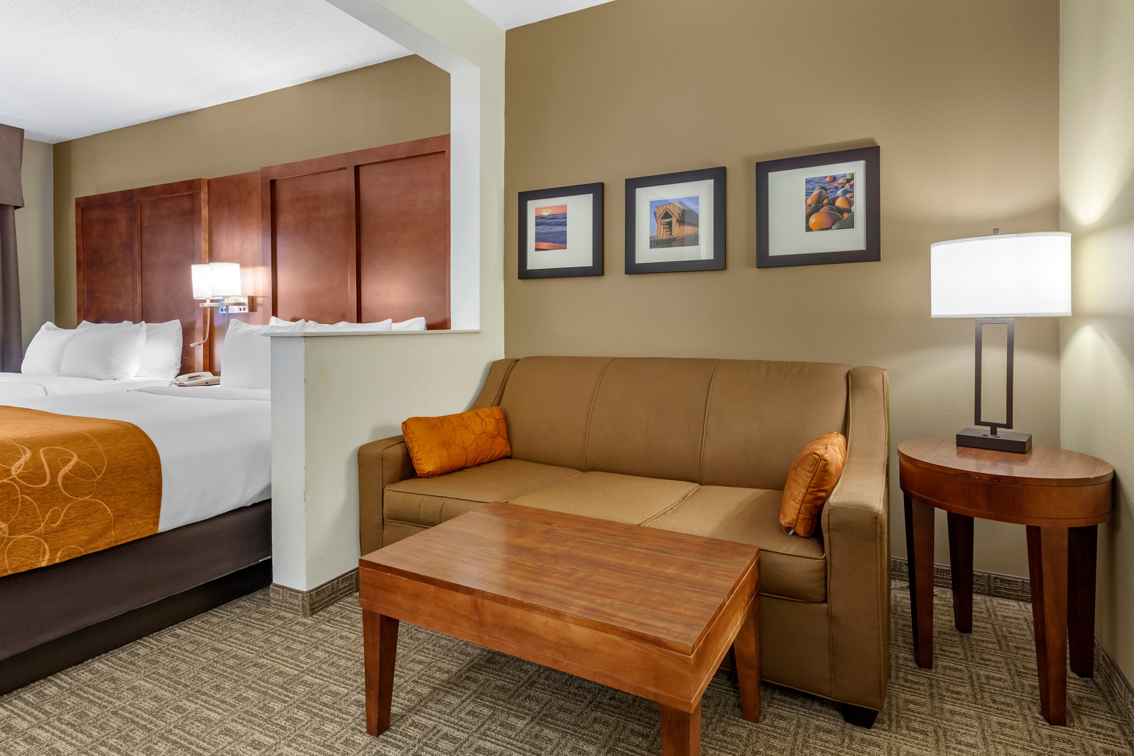 Comfort Suites Marquette — 18