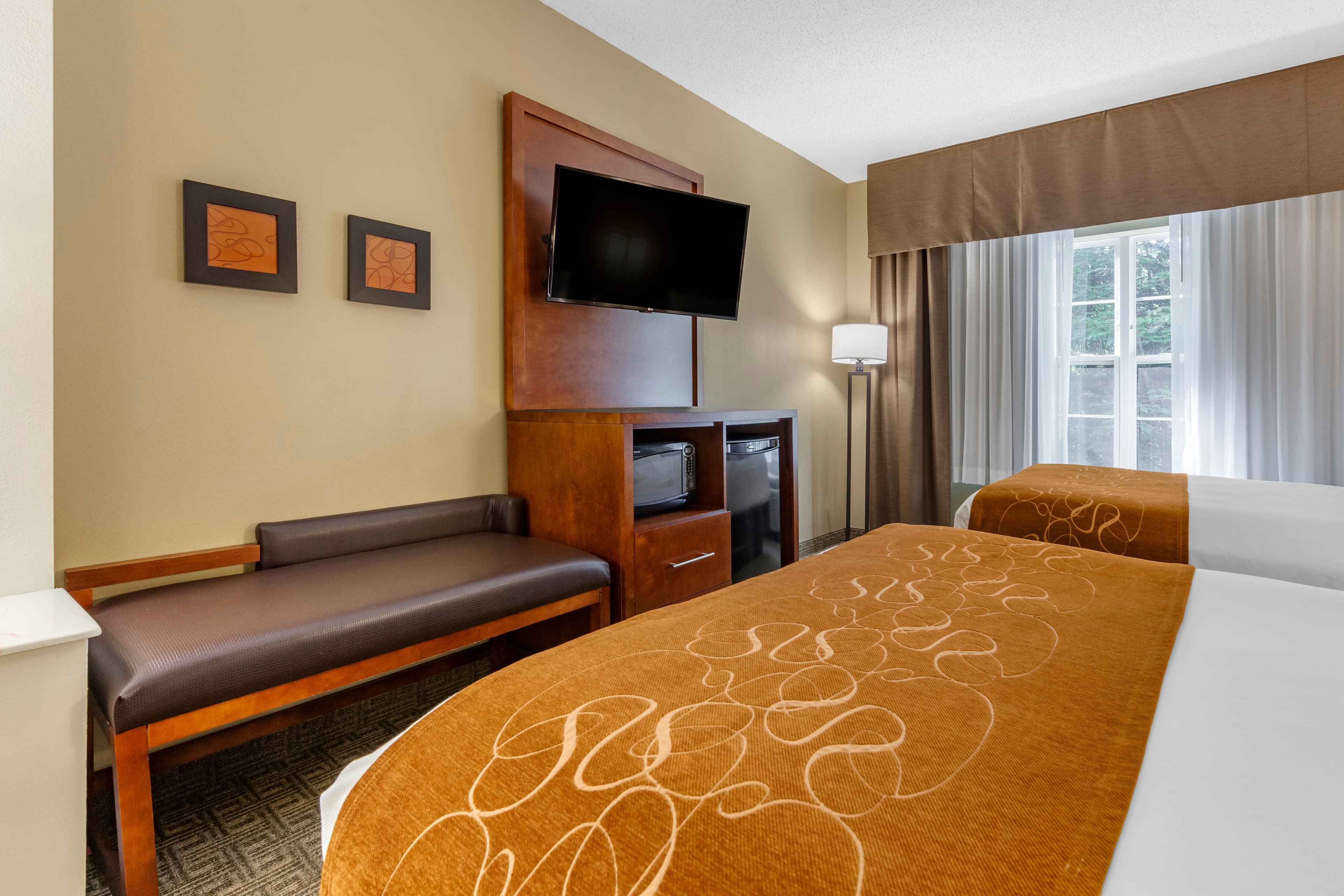 Comfort Suites Marquette — 19
