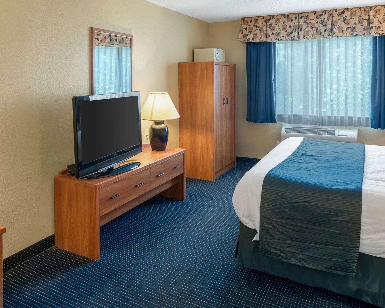 Quality Inn Lakeville North — 8