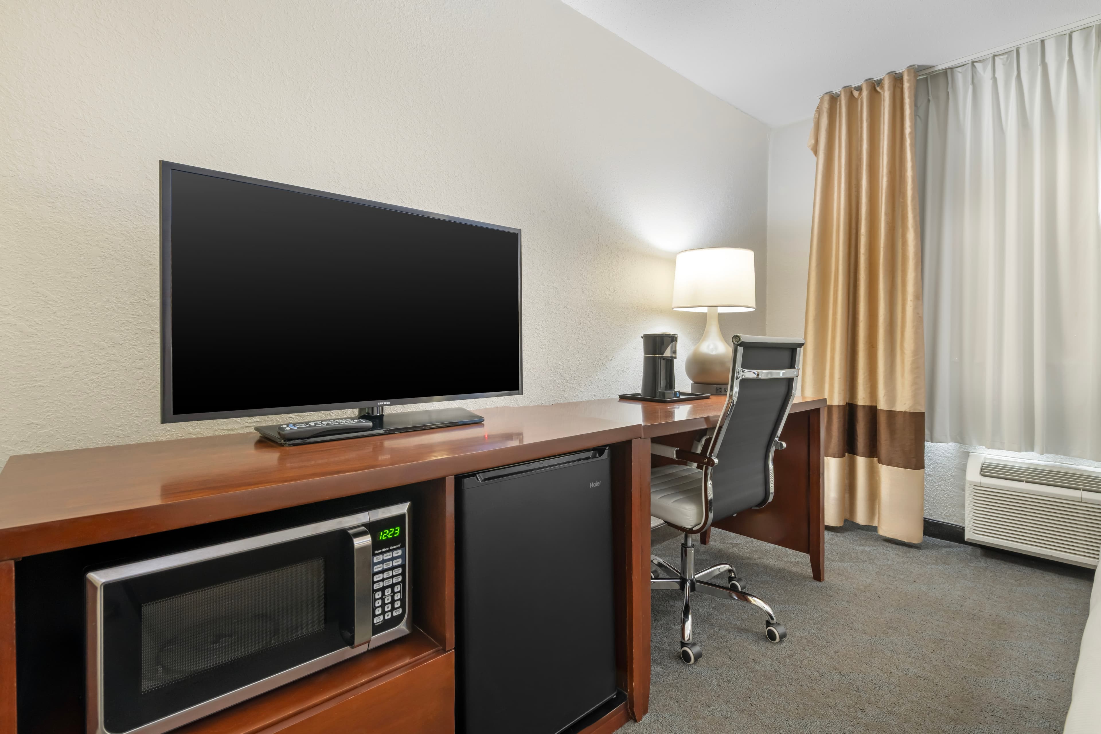 Comfort Inn Fergus Falls - Image 4