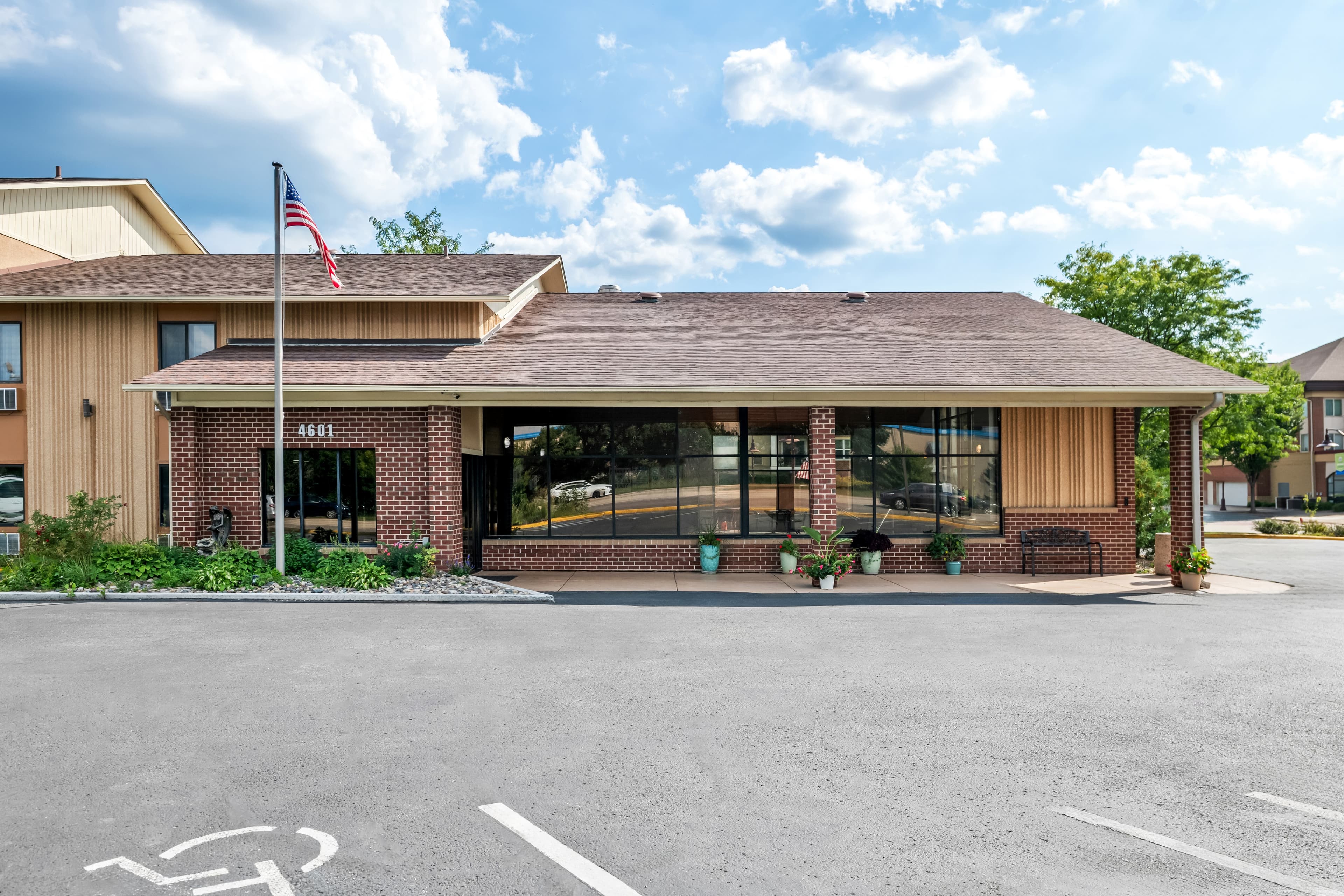 Quality Inn Savage - Bloomington West - Image 1