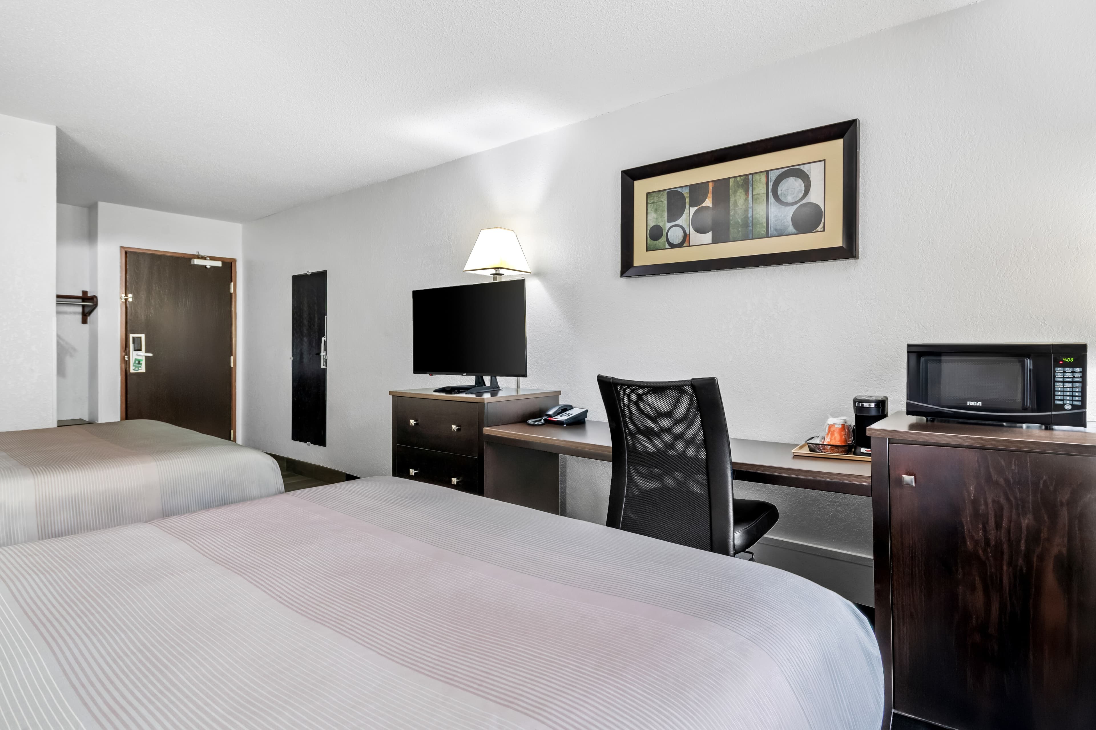 Quality Inn Savage - Bloomington West - Image 4