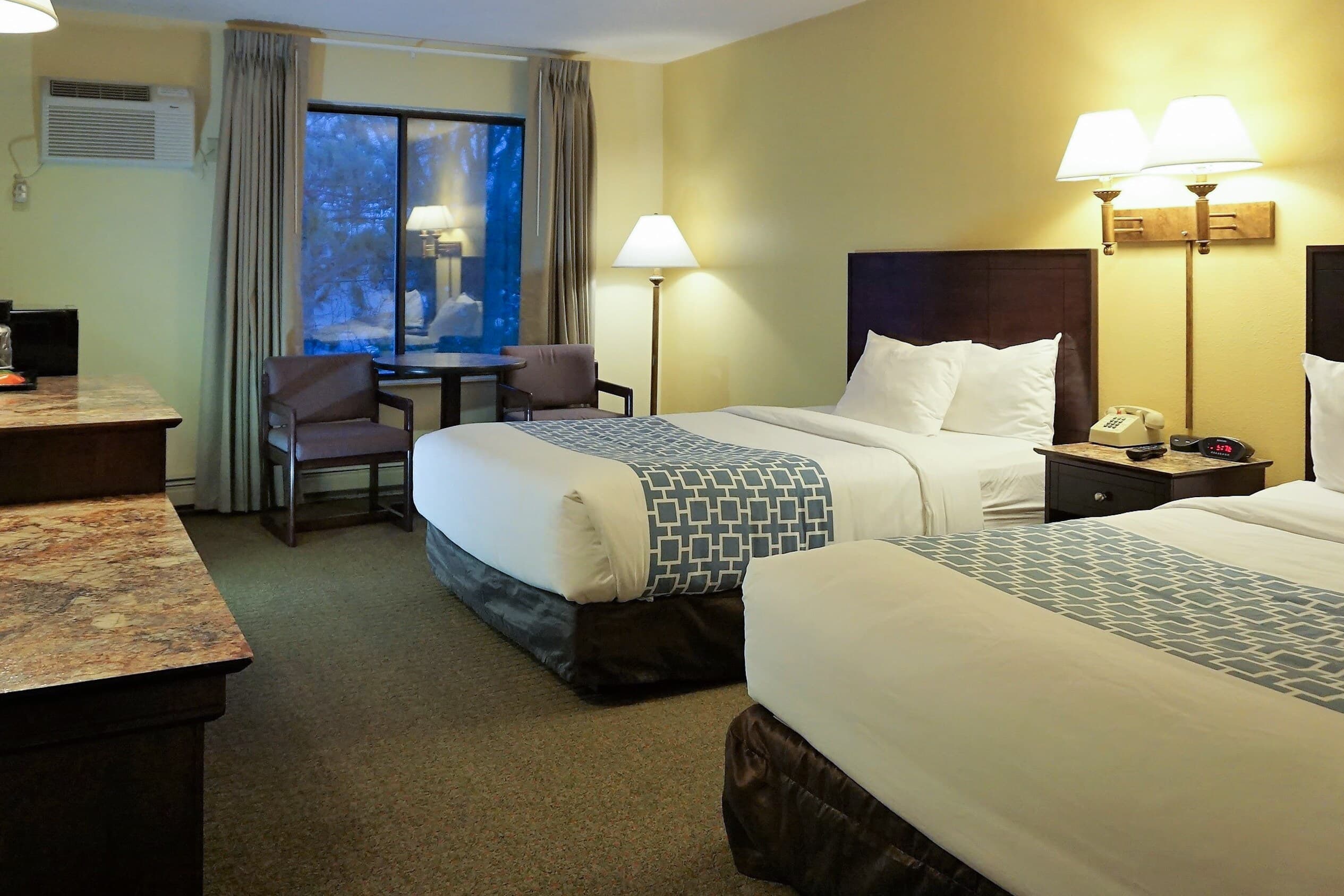 Econo Lodge Mayo Clinic Area — 18