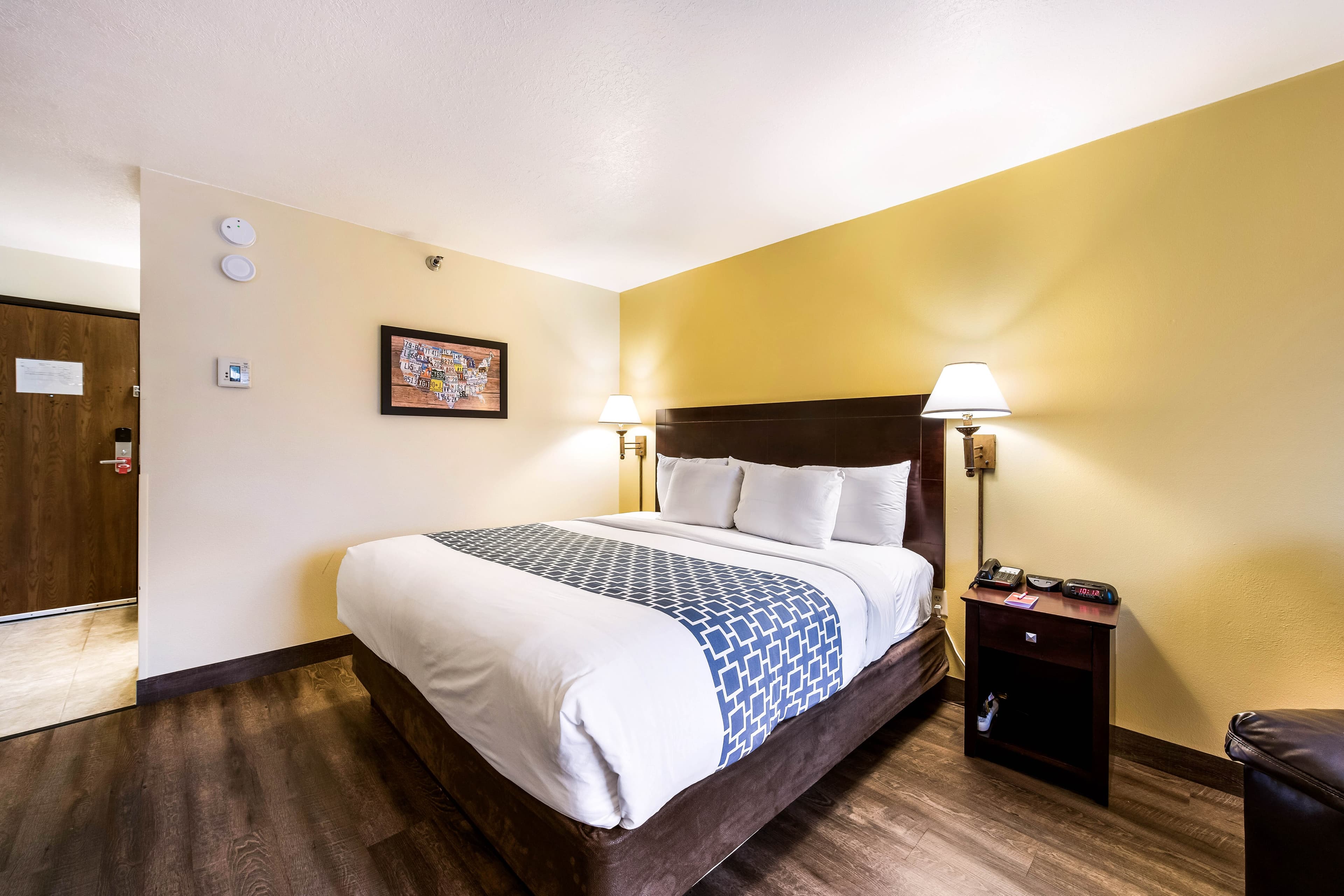 Econo Lodge Mayo Clinic Area — 10