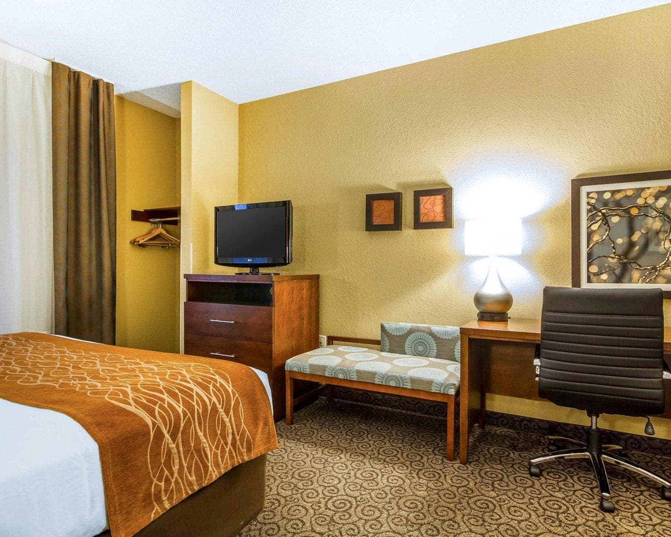Comfort Suites Ramsey — 12