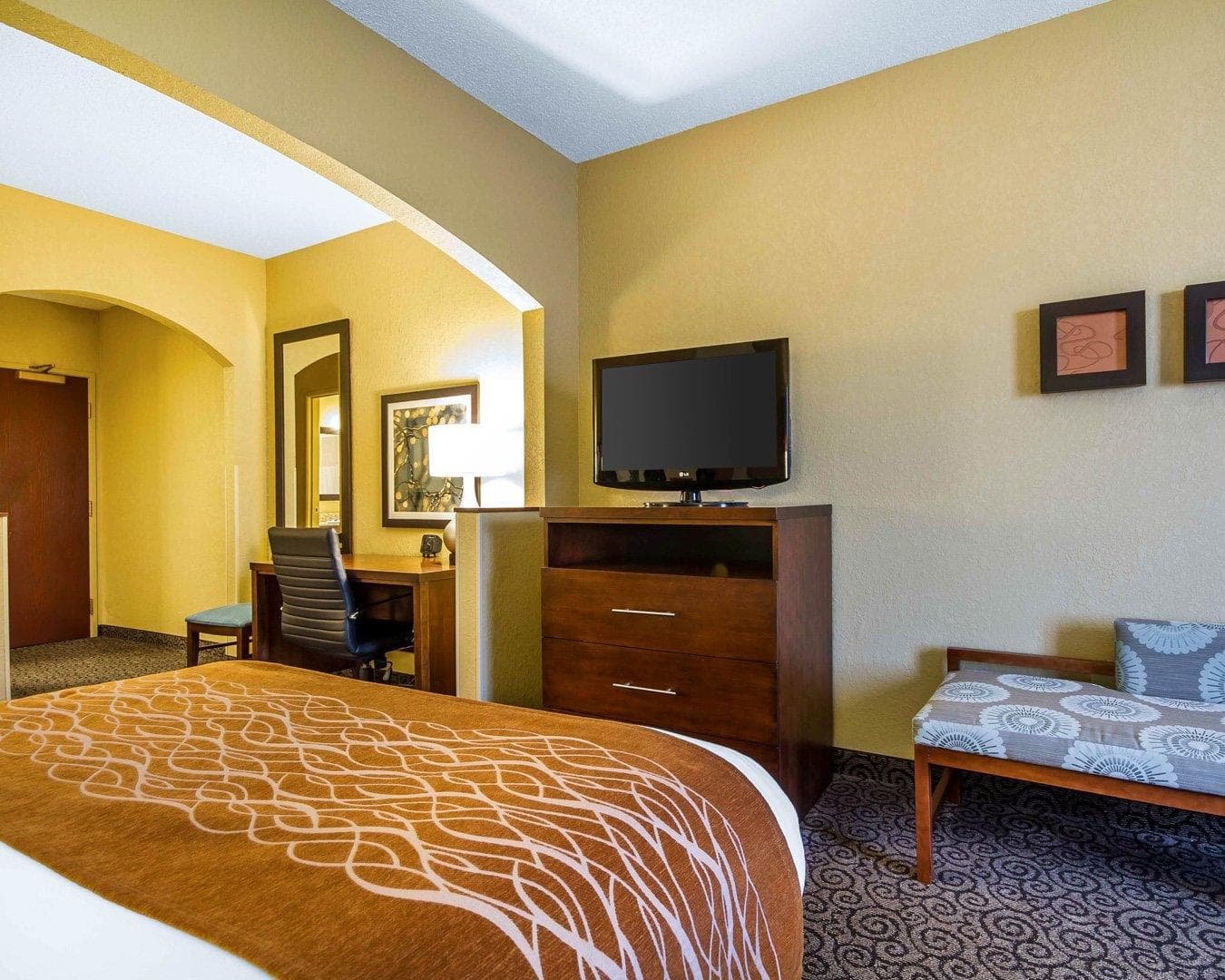 Comfort Suites Ramsey — 17