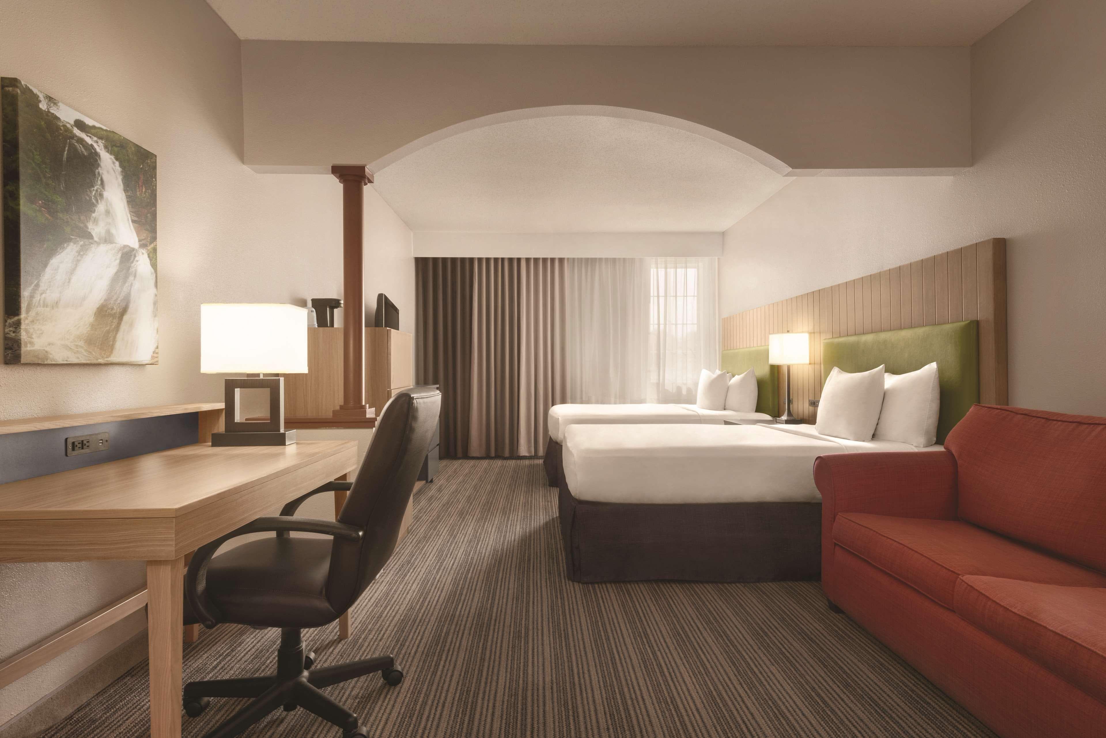 Country Inn & Suites by Radisson, Eagan, MN — 26
