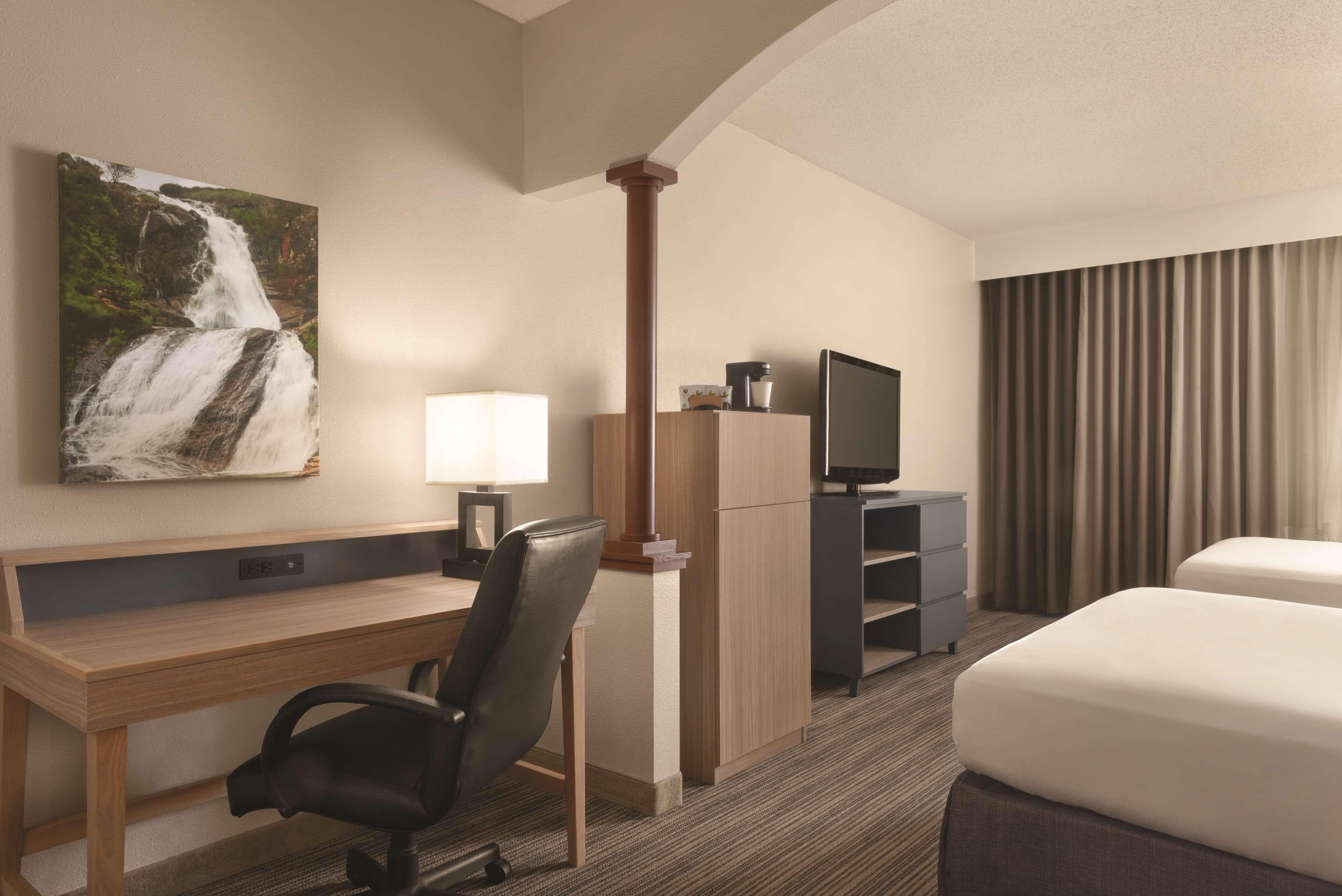 Country Inn & Suites by Radisson, Eagan, MN — 27