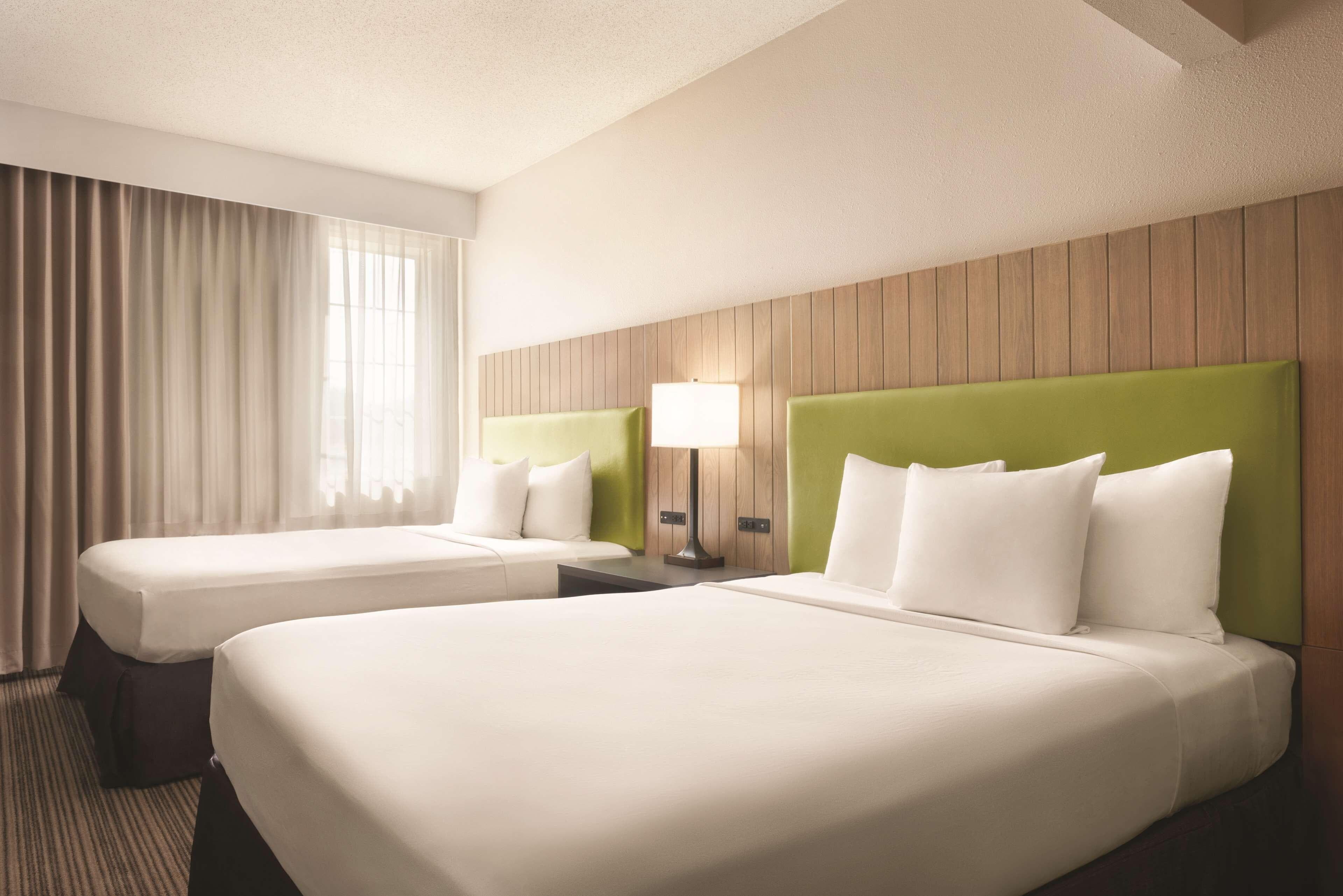 Country Inn & Suites by Radisson, Eagan, MN — 28
