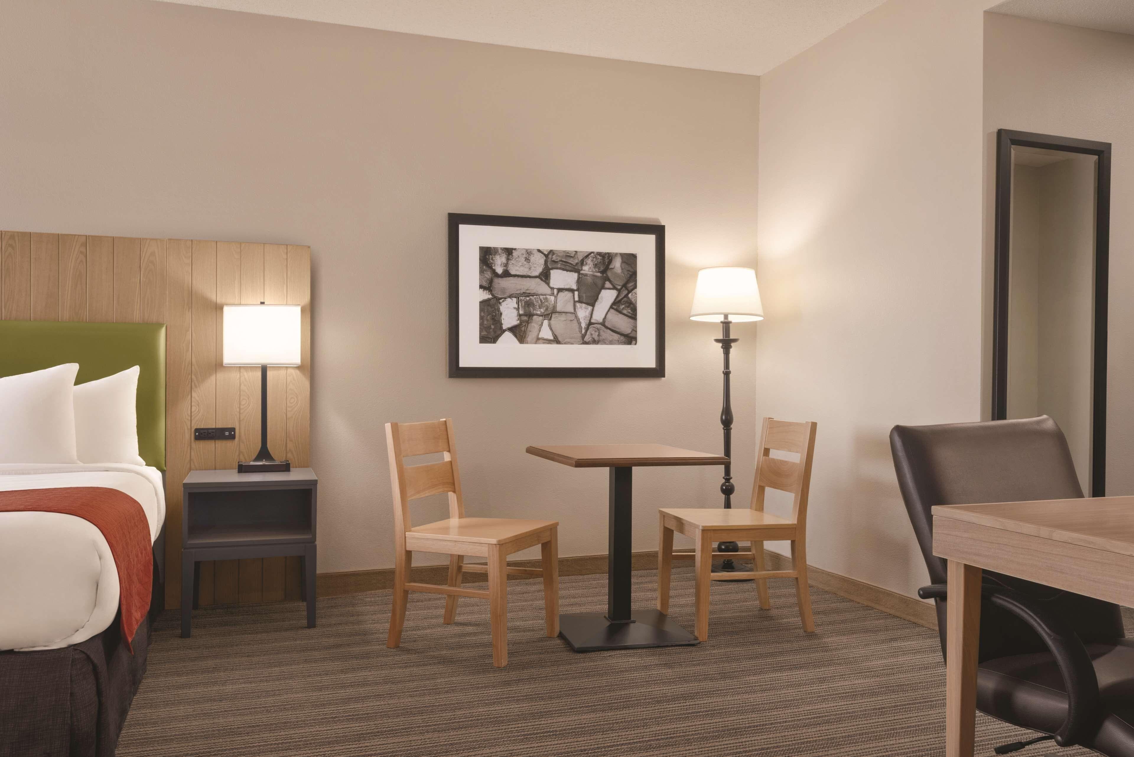 Country Inn & Suites by Radisson, Eagan, MN — 14
