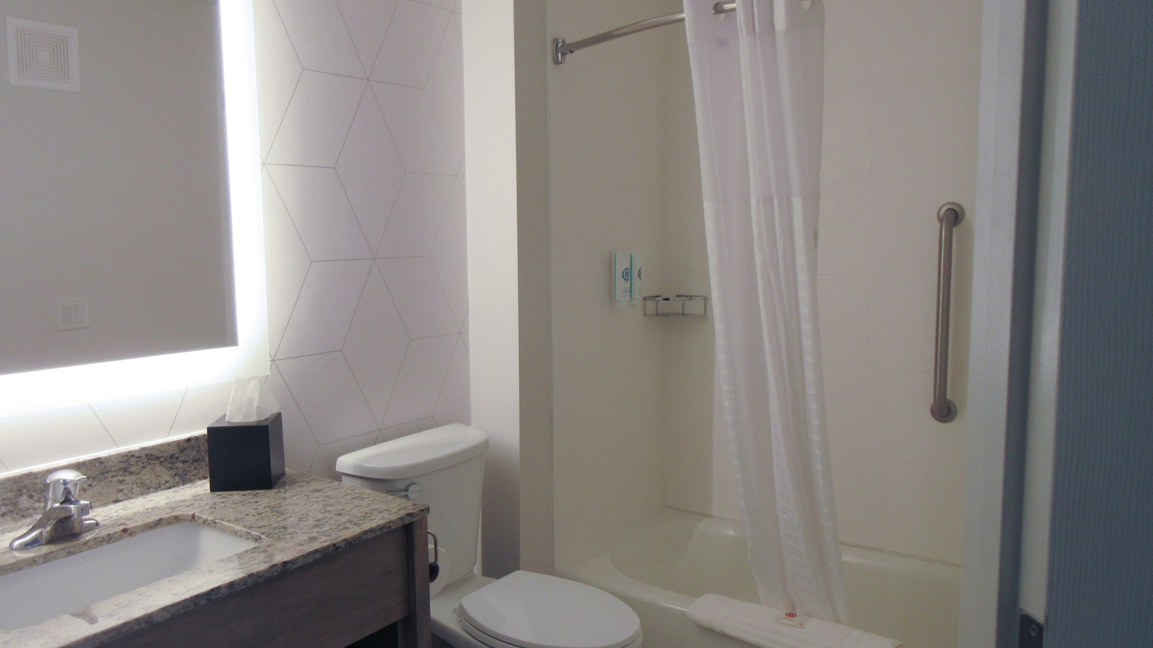 Comfort Inn & Suites Rochester South Mayo Clinic — 15