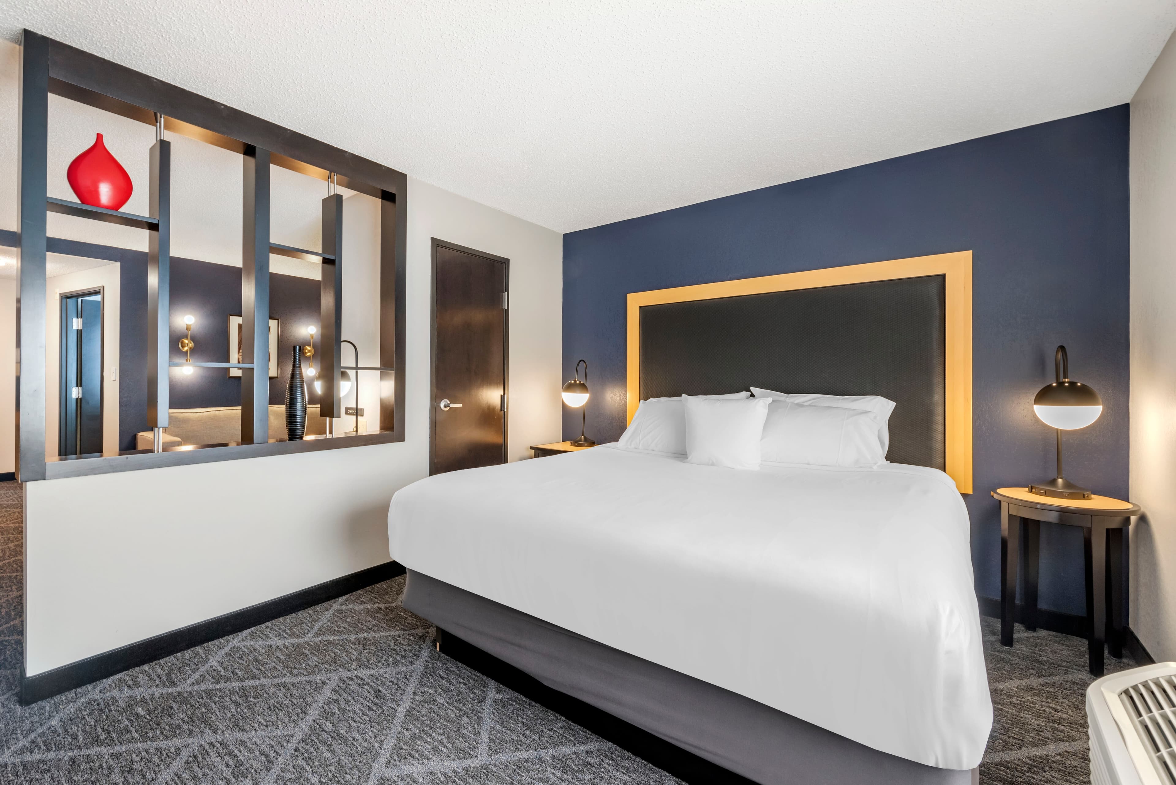 Cambria Hotel Minneapolis Maple Grove - Image 2