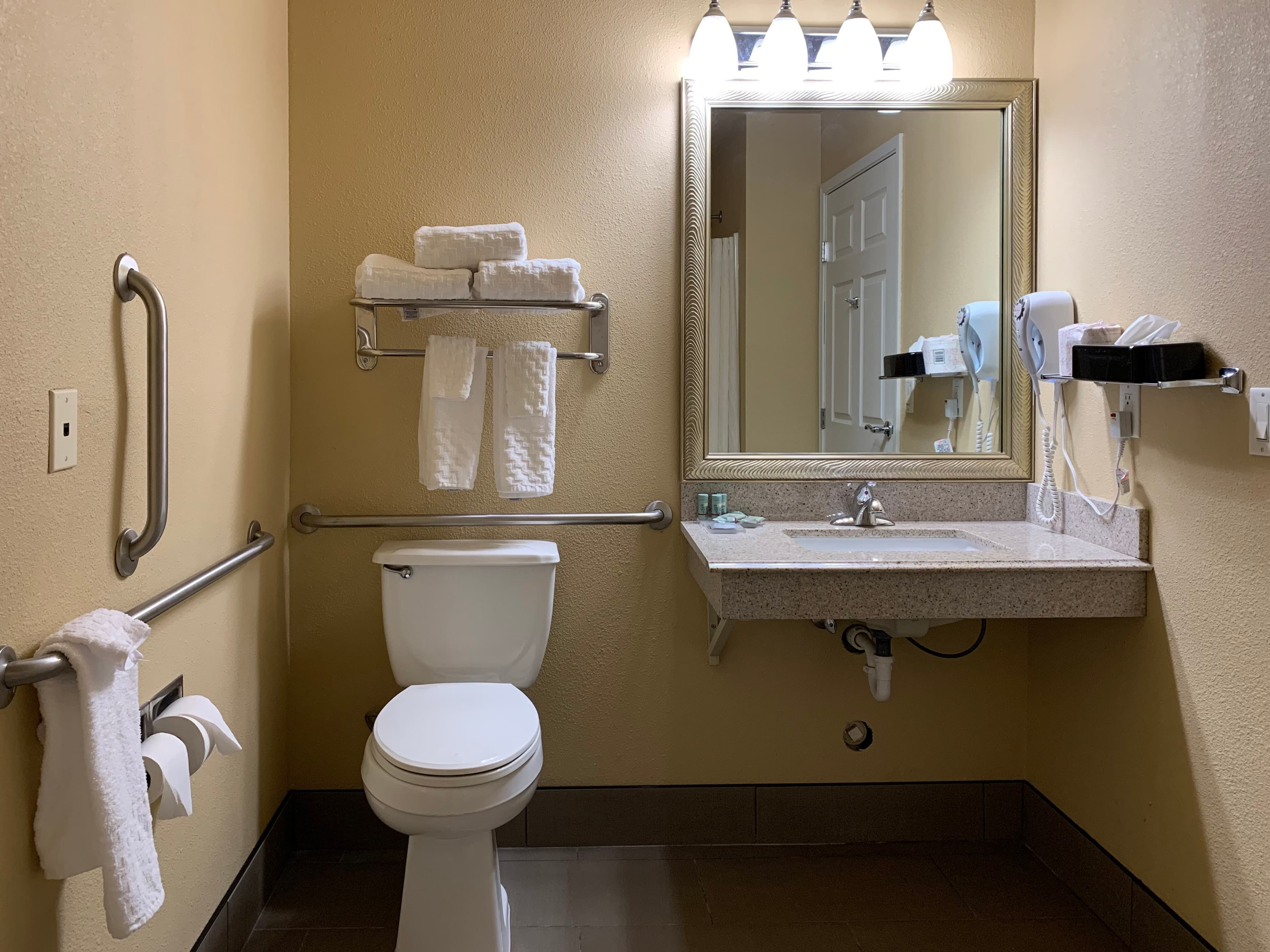 Comfort Inn Saint Paul East - Image 5