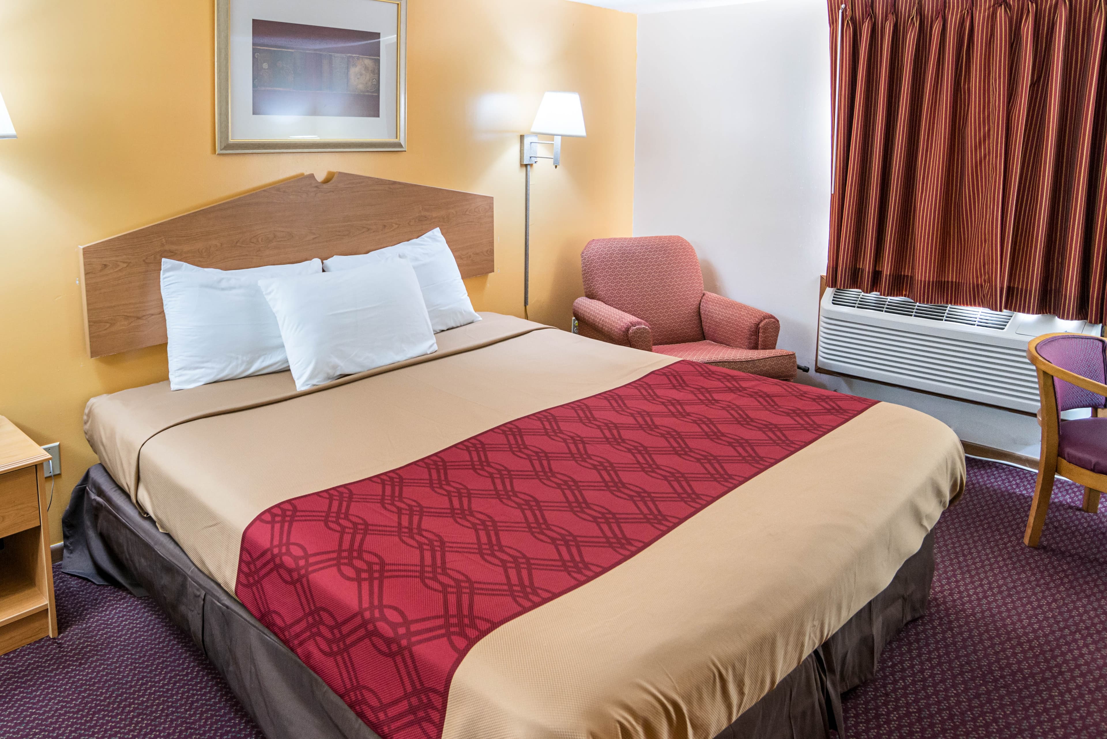 Rodeway Inn & Suites Austin I-90 — 6
