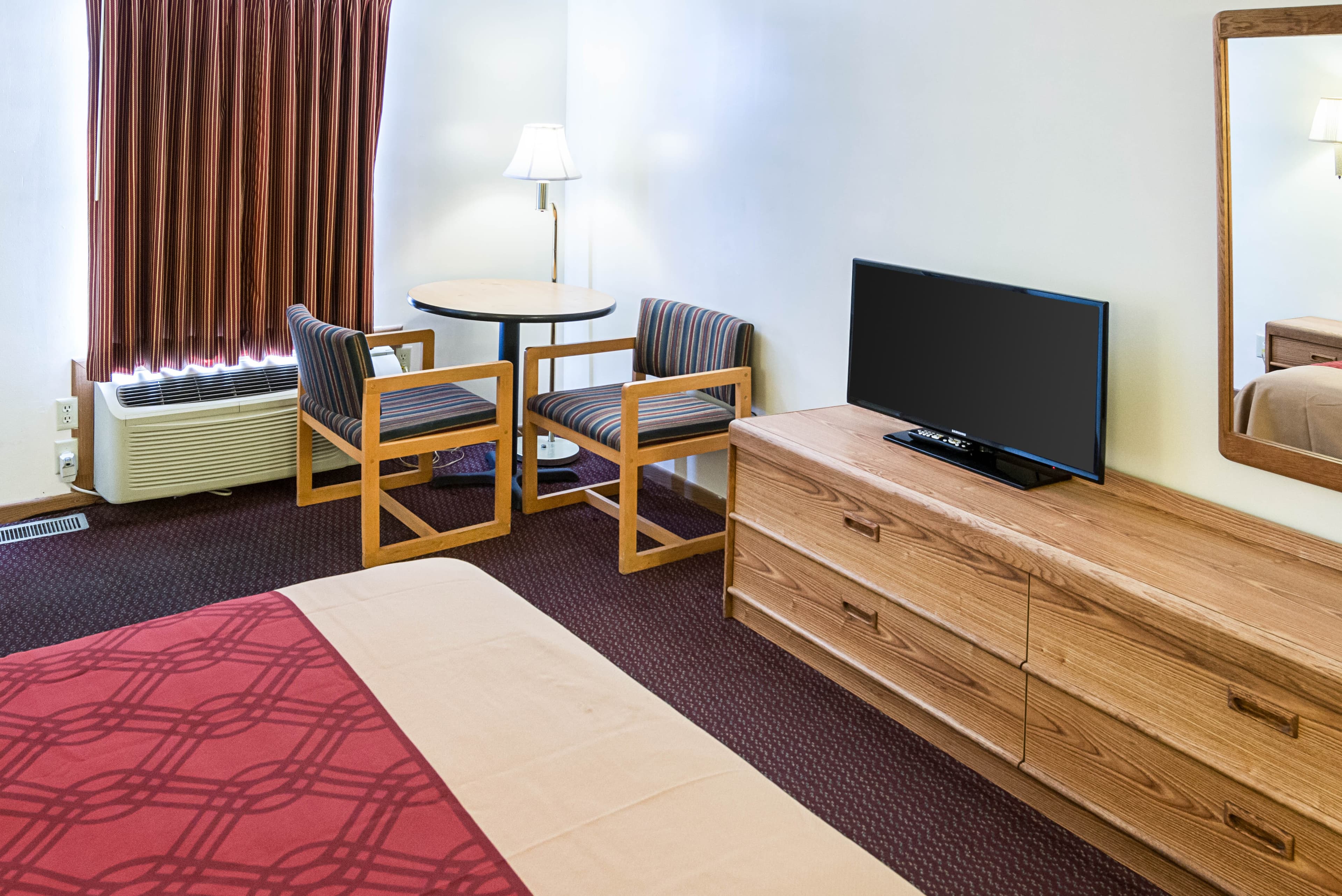 Rodeway Inn & Suites Austin I-90 — 11
