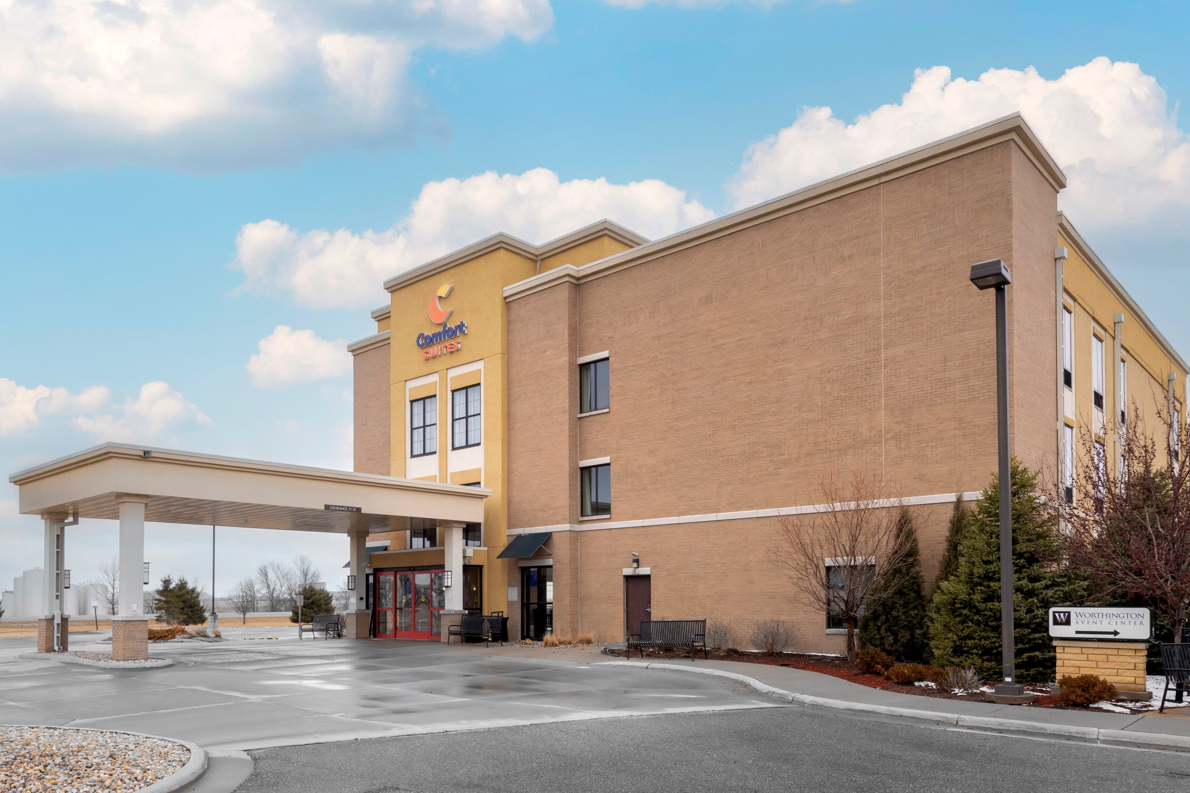 Comfort Suites & Conference Center - Image 1